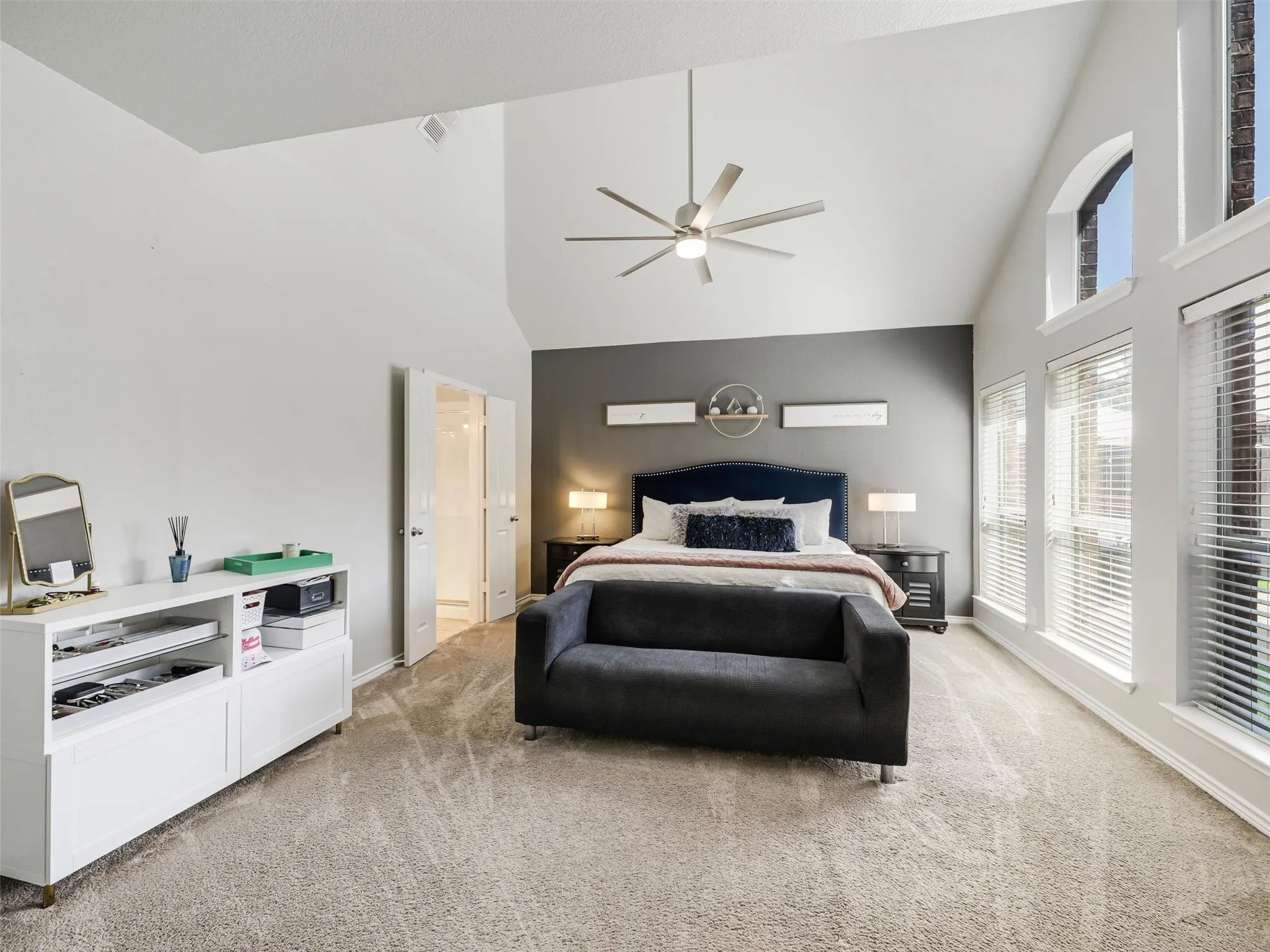 Single Family Residence For Sale in Denton County , 13827 Plum Valley Drive, Frisco, Texas 75033, 4 Bedroom, 3 Bathroom, 2 Garage spaces, 3,013 Sqft, built in 2006, mls#21354336, Real Estate Agent in Frisco, Homes For Sale in Denton county, Homes For Sale in Frisco, Realtor in Frisco Texas, Real Estate Brokerage Independent Realty Texas, Luminita Cordes Realtor