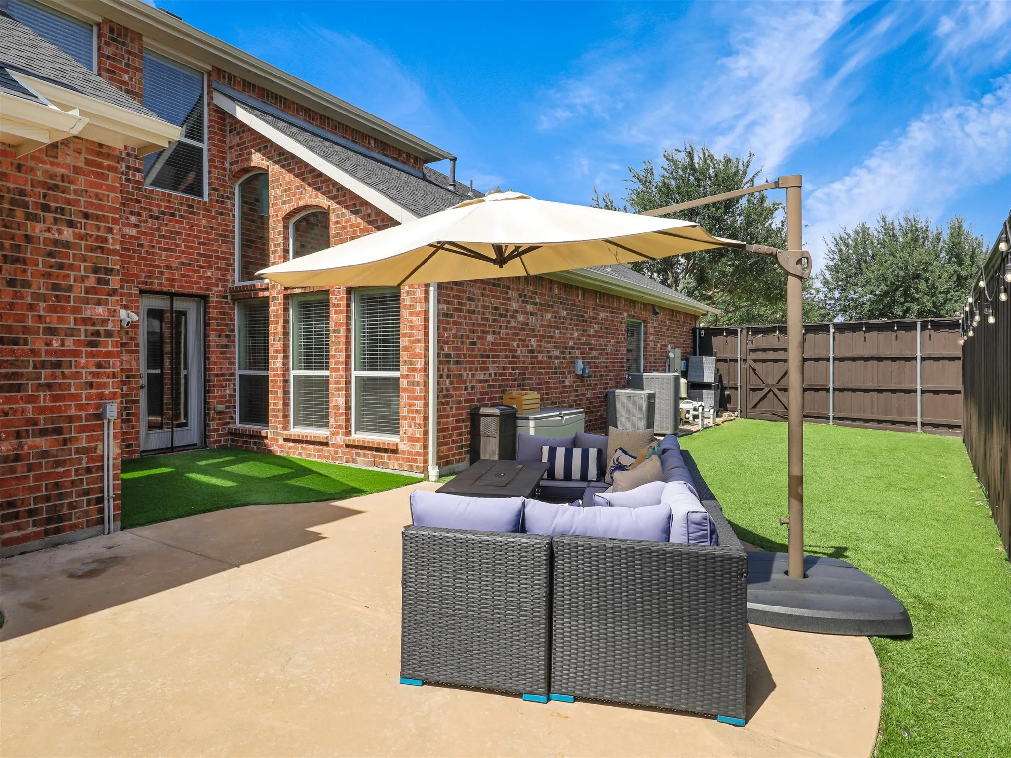 Single Family Residence For Sale in Denton County , 13827 Plum Valley Drive, Frisco, Texas 75033, 4 Bedroom, 3 Bathroom, 2 Garage spaces, 3,013 Sqft, built in 2006, mls#21354336, Real Estate Agent in Frisco, Homes For Sale in Denton county, Homes For Sale in Frisco, Realtor in Frisco Texas, Real Estate Brokerage Independent Realty Texas, Luminita Cordes Realtor