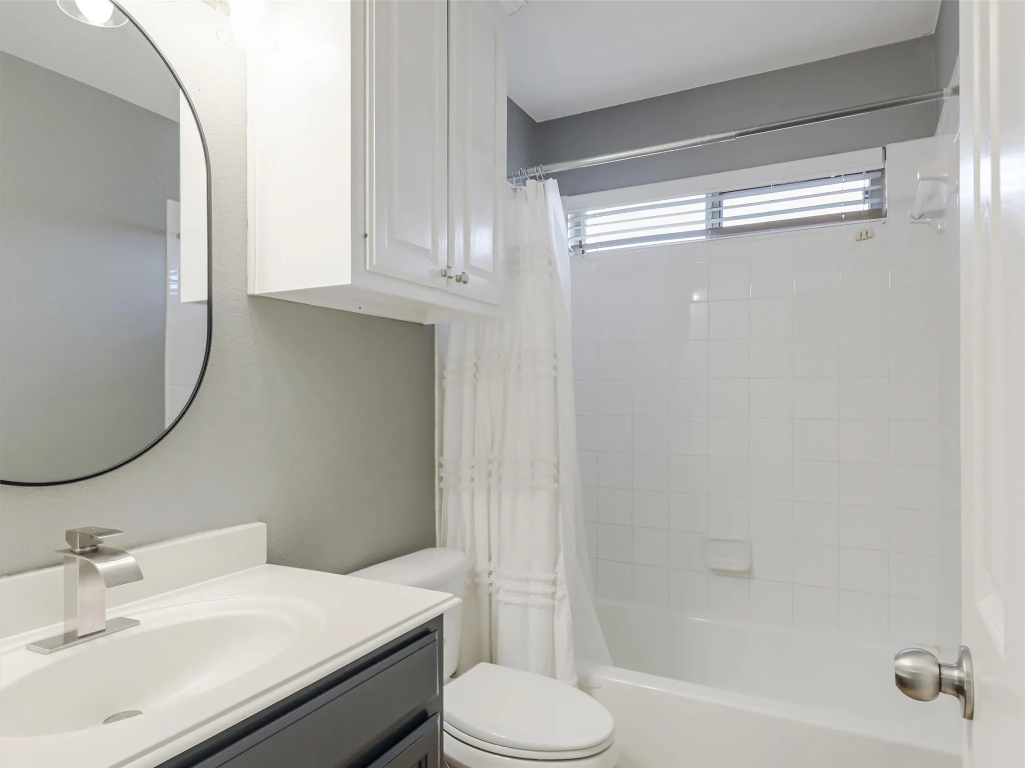 Single Family Residence For Sale in Denton County , 13827 Plum Valley Drive, Frisco, Texas 75033, 4 Bedroom, 3 Bathroom, 2 Garage spaces, 3,013 Sqft, built in 2006, mls#21354336, Real Estate Agent in Frisco, Homes For Sale in Denton county, Homes For Sale in Frisco, Realtor in Frisco Texas, Real Estate Brokerage Independent Realty Texas, Luminita Cordes Realtor