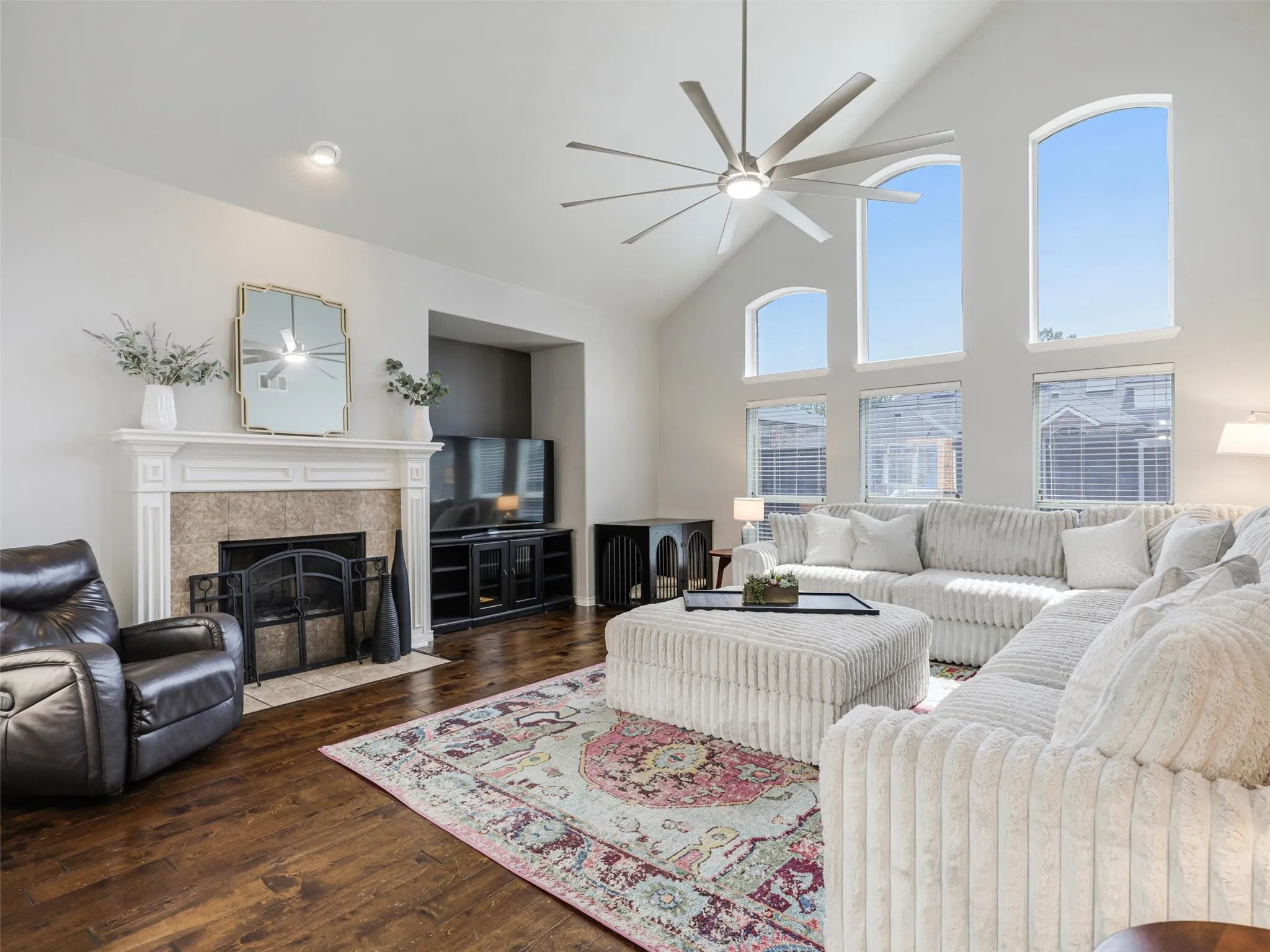Single Family Residence For Sale in Denton County , 13827 Plum Valley Drive, Frisco, Texas 75033, 4 Bedroom, 3 Bathroom, 2 Garage spaces, 3,013 Sqft, built in 2006, mls#21354336, Real Estate Agent in Frisco, Homes For Sale in Denton county, Homes For Sale in Frisco, Realtor in Frisco Texas, Real Estate Brokerage Independent Realty Texas, Luminita Cordes Realtor