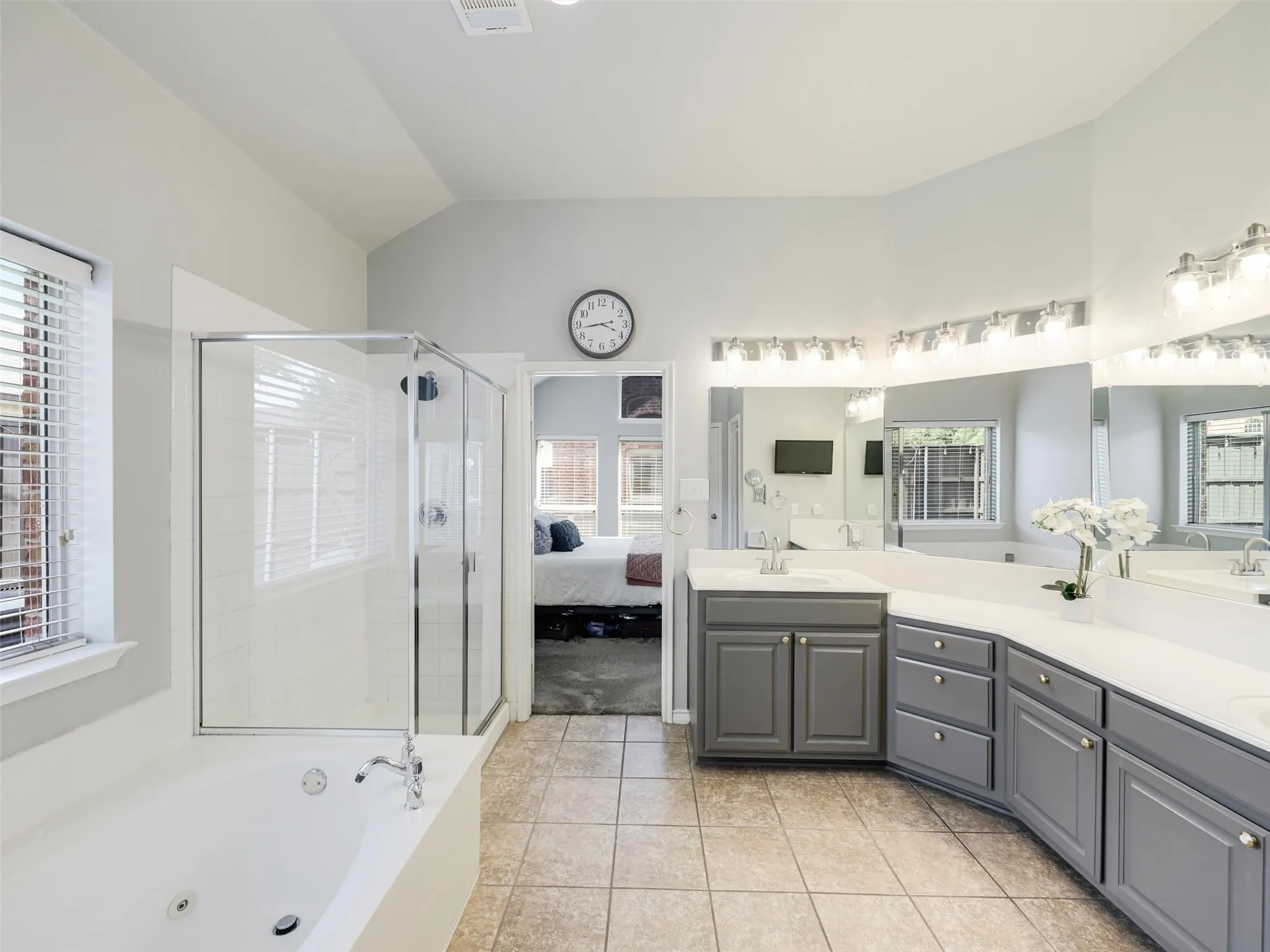 Single Family Residence For Sale in Denton County , 13827 Plum Valley Drive, Frisco, Texas 75033, 4 Bedroom, 3 Bathroom, 2 Garage spaces, 3,013 Sqft, built in 2006, mls#21354336, Real Estate Agent in Frisco, Homes For Sale in Denton county, Homes For Sale in Frisco, Realtor in Frisco Texas, Real Estate Brokerage Independent Realty Texas, Luminita Cordes Realtor