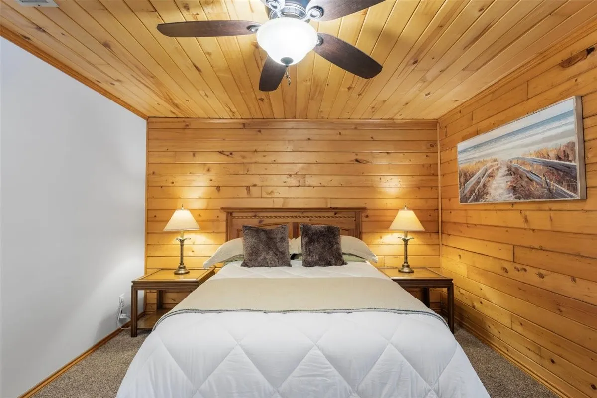 Single Family Residence For Sale in Smith County , 1603 Pineview Lane, Hideaway, Texas 75771, 3 Bedroom, 2 Bathroom, 3 Garage spaces, 1,816 Sqft, built in 1983, mls#21354332, Real Estate Agent in Hideaway, Homes For Sale in Smith county, Homes For Sale in Hideaway, Realtor in Hideaway Texas, Real Estate Brokerage Independent Realty Texas, Luminita Cordes Realtor