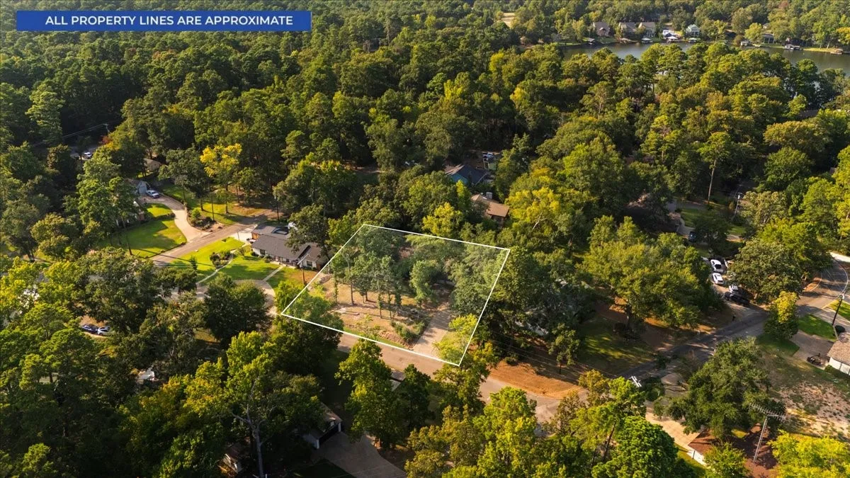 Single Family Residence For Sale in Smith County , 1603 Pineview Lane, Hideaway, Texas 75771, 3 Bedroom, 2 Bathroom, 3 Garage spaces, 1,816 Sqft, built in 1983, mls#21354332, Real Estate Agent in Hideaway, Homes For Sale in Smith county, Homes For Sale in Hideaway, Realtor in Hideaway Texas, Real Estate Brokerage Independent Realty Texas, Luminita Cordes Realtor