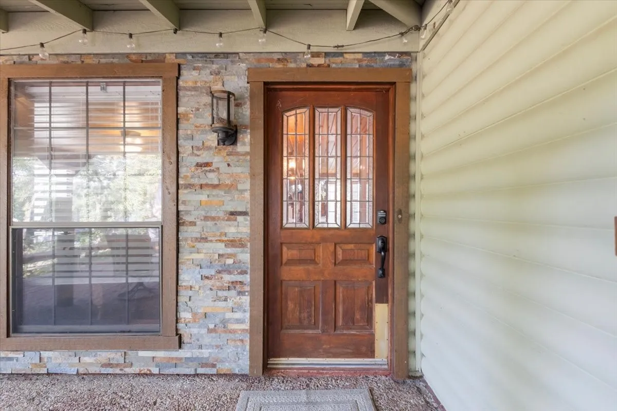 Single Family Residence For Sale in Smith County , 1603 Pineview Lane, Hideaway, Texas 75771, 3 Bedroom, 2 Bathroom, 3 Garage spaces, 1,816 Sqft, built in 1983, mls#21354332, Real Estate Agent in Hideaway, Homes For Sale in Smith county, Homes For Sale in Hideaway, Realtor in Hideaway Texas, Real Estate Brokerage Independent Realty Texas, Luminita Cordes Realtor