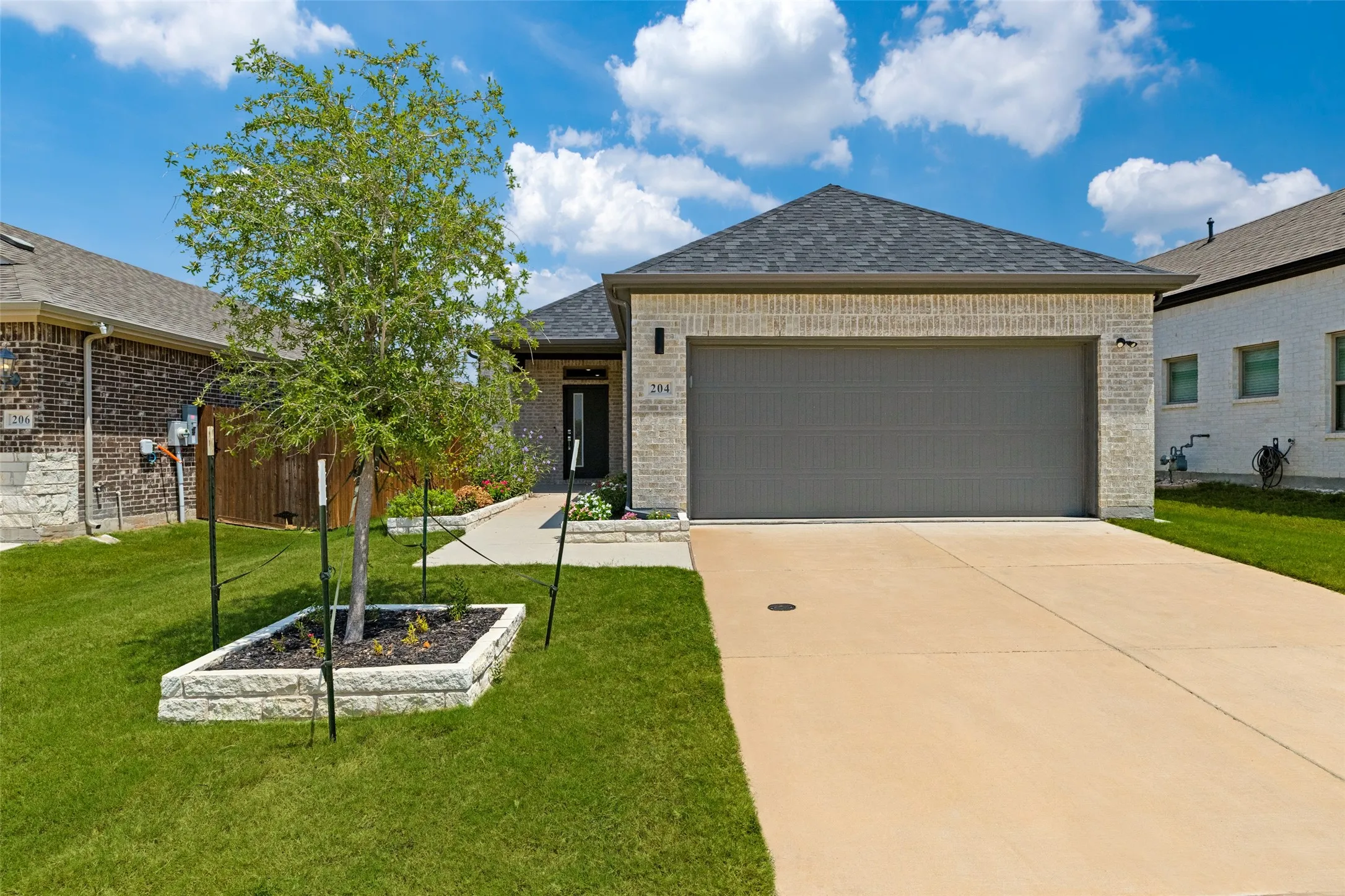 Single Family Residence For Rent in Collin County , 204 Mountain Meadow Lane, Princeton, Texas 75071, 3 Bedroom, 2 Bathroom, 2 Garage spaces, 1,228 Sqft, built in 2023, mls#21354340, Real Estate Agent in Princeton, Homes For Rent in Collin county, Homes For Rent in Princeton, Realtor in Princeton Texas, Real Estate Brokerage Independent Realty Texas, Luminita Cordes Realtor