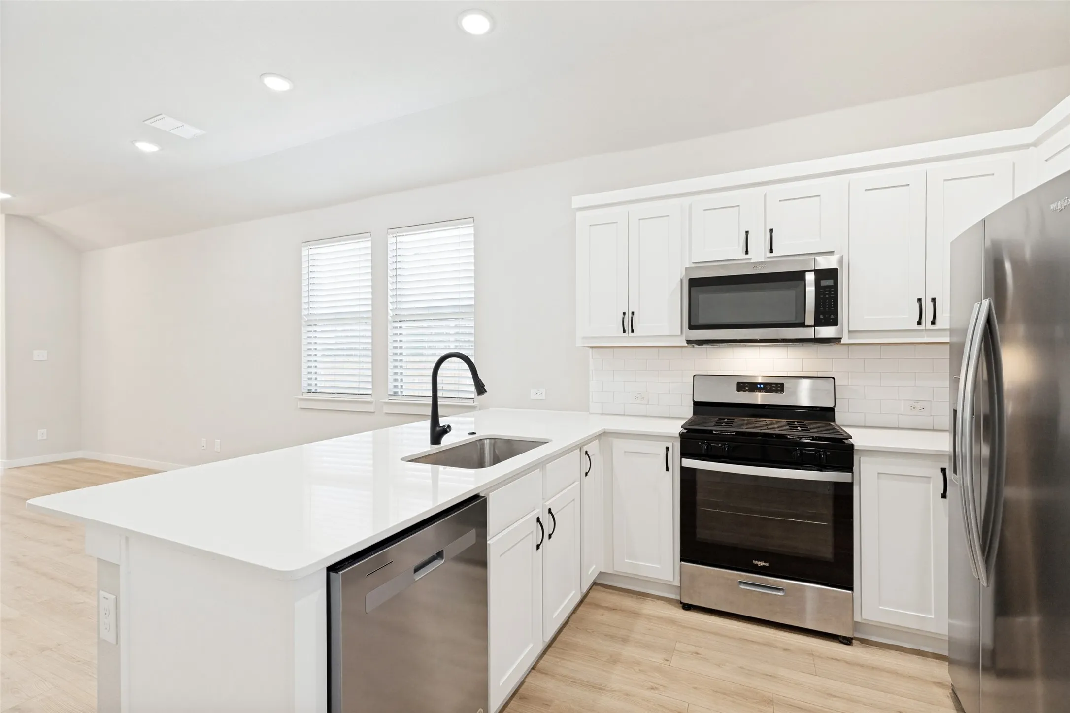 Single Family Residence For Rent in Collin County , 204 Mountain Meadow Lane, Princeton, Texas 75071, 3 Bedroom, 2 Bathroom, 2 Garage spaces, 1,228 Sqft, built in 2023, mls#21354340, Real Estate Agent in Princeton, Homes For Rent in Collin county, Homes For Rent in Princeton, Realtor in Princeton Texas, Real Estate Brokerage Independent Realty Texas, Luminita Cordes Realtor