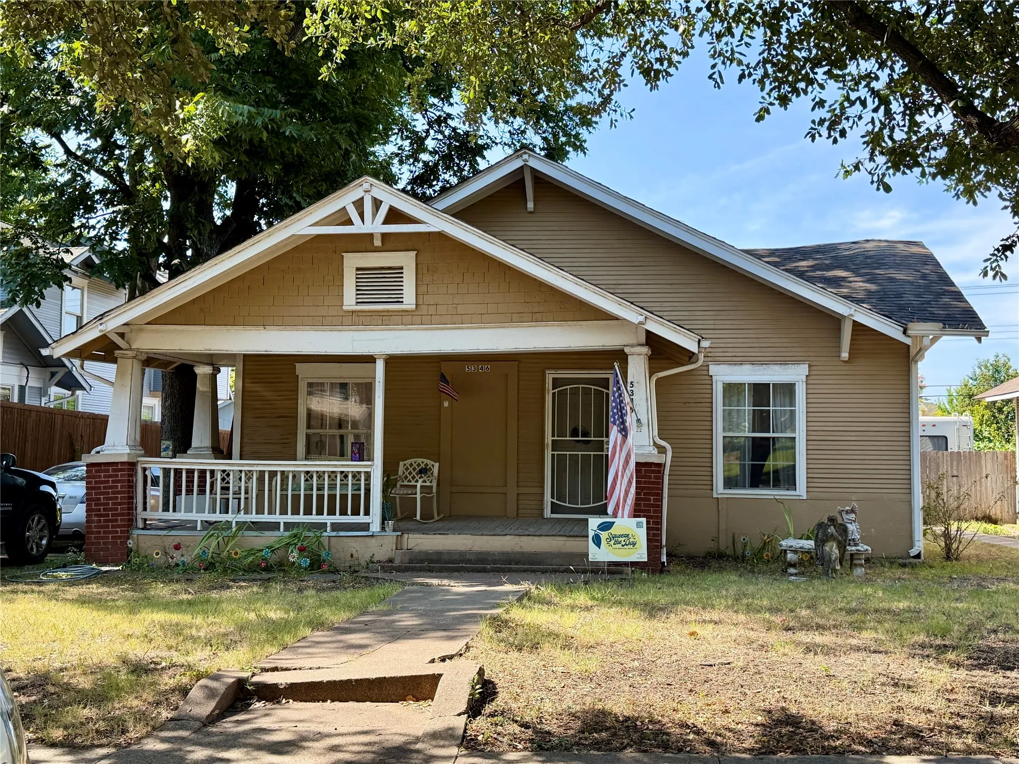 Single Family Residence For Sale in Dallas County , 5346 Miller Avenue, Dallas, Texas 75206, 3 Bedroom, 2 Bathroom, Garage spaces, 1,872 Sqft, built in 1920, mls#21354344, Real Estate Agent in Dallas, Homes For Sale in Dallas county, Homes For Sale in Dallas, Realtor in Dallas Texas, Real Estate Brokerage Independent Realty Texas, Luminita Cordes Realtor