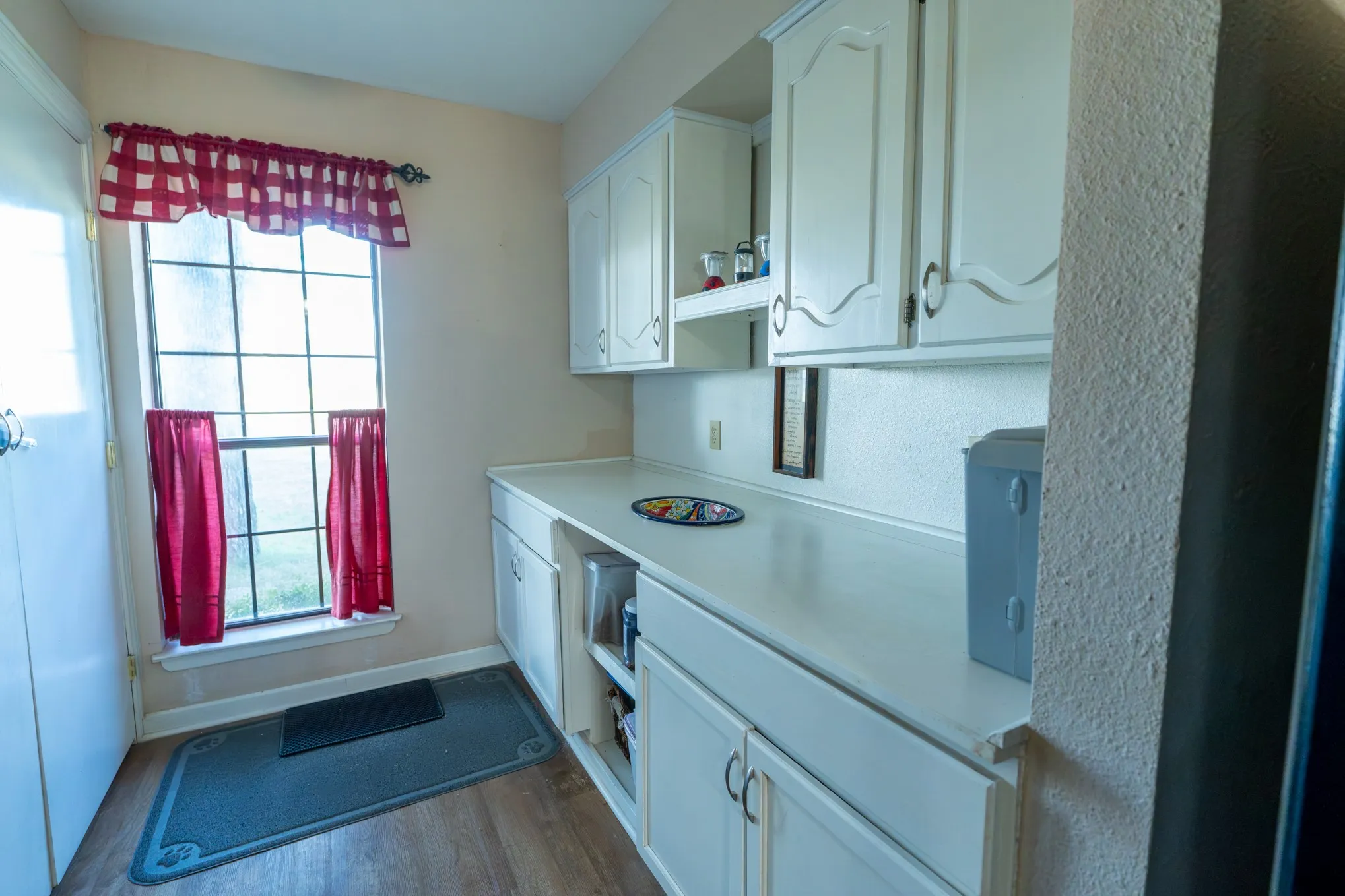 Single Family Residence For Sale in Fannin County , 502 County Road 2610, Bonham, Texas 75418, 4 Bedroom, 2 Bathroom, 2 Garage spaces, 2,181 Sqft, built in 1980, mls#21354334, Real Estate Agent in Bonham, Homes For Sale in Fannin county, Homes For Sale in Bonham, Realtor in Bonham Texas, Real Estate Brokerage Independent Realty Texas, Luminita Cordes Realtor