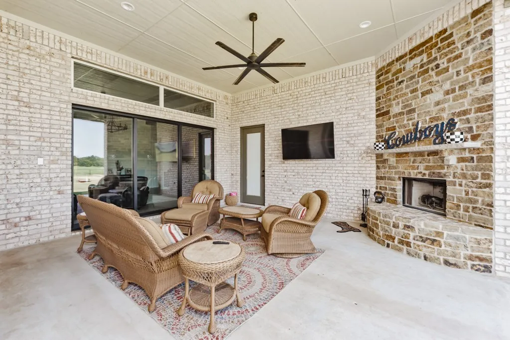 Single Family Residence For Sale in Wise County , 171 Rio Rancho Drive, Decatur, Texas 76234, 4 Bedroom, 3 Bathroom, 3 Garage spaces, 3,194 Sqft, built in 2024, mls#21353220, Real Estate Agent in Decatur, Homes For Sale in Wise county, Homes For Sale in Decatur, Realtor in Decatur Texas, Real Estate Brokerage Independent Realty Texas, Luminita Cordes Realtor