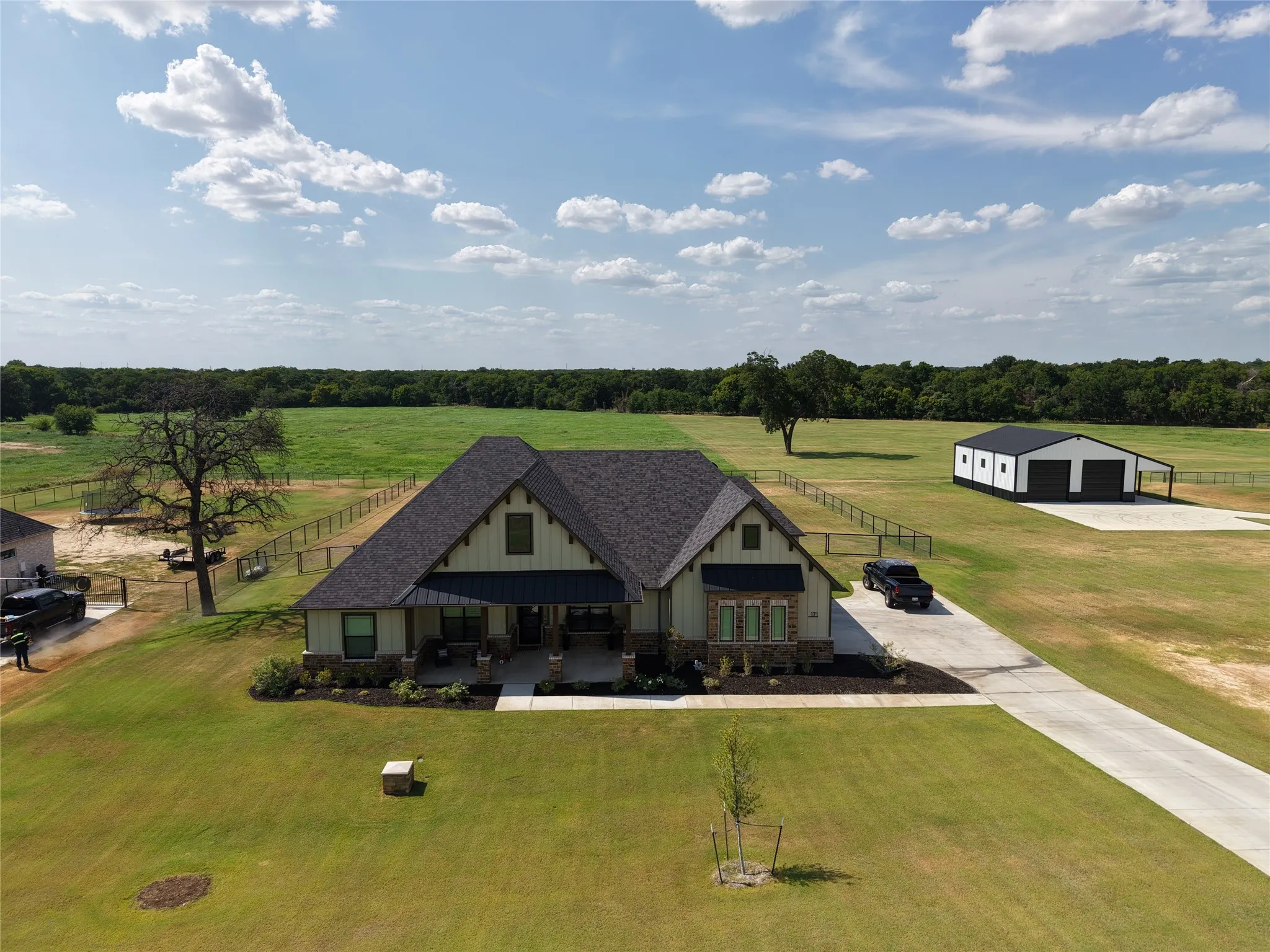 Single Family Residence For Sale in Wise County , 171 Rio Rancho Drive, Decatur, Texas 76234, 4 Bedroom, 3 Bathroom, 3 Garage spaces, 3,194 Sqft, built in 2024, mls#21353220, Real Estate Agent in Decatur, Homes For Sale in Wise county, Homes For Sale in Decatur, Realtor in Decatur Texas, Real Estate Brokerage Independent Realty Texas, Luminita Cordes Realtor