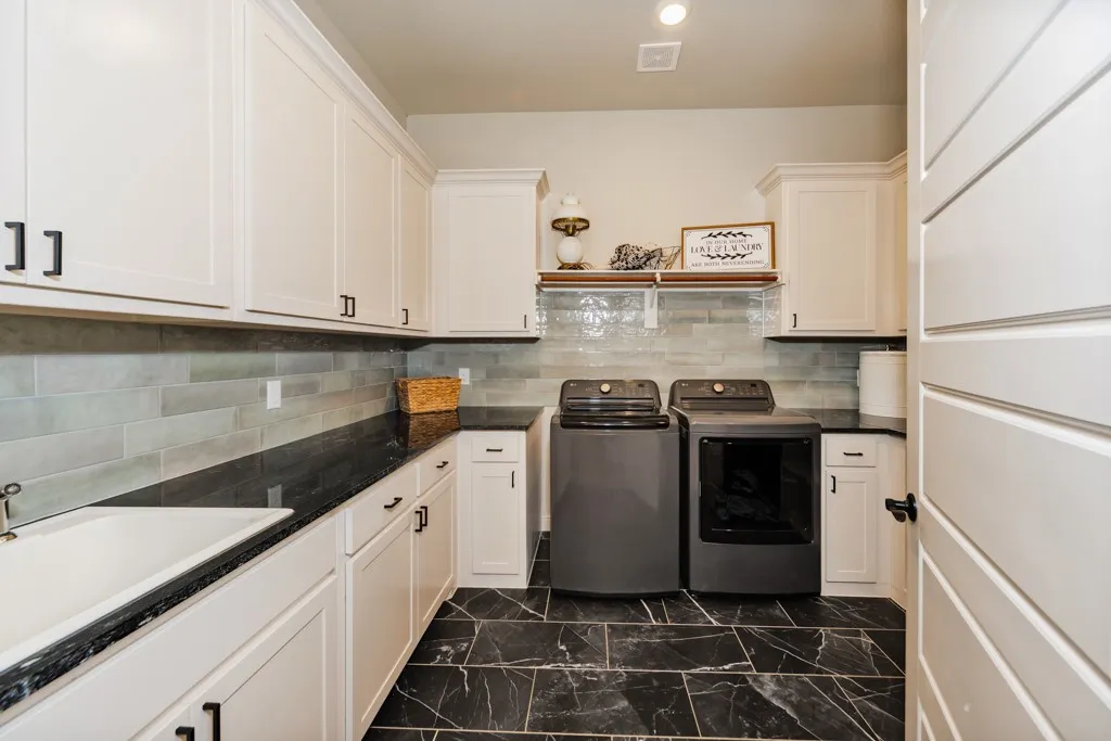 Single Family Residence For Sale in Wise County , 171 Rio Rancho Drive, Decatur, Texas 76234, 4 Bedroom, 3 Bathroom, 3 Garage spaces, 3,194 Sqft, built in 2024, mls#21353220, Real Estate Agent in Decatur, Homes For Sale in Wise county, Homes For Sale in Decatur, Realtor in Decatur Texas, Real Estate Brokerage Independent Realty Texas, Luminita Cordes Realtor
