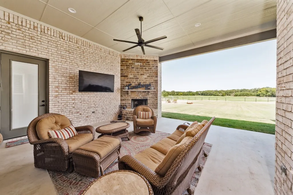 Single Family Residence For Sale in Wise County , 171 Rio Rancho Drive, Decatur, Texas 76234, 4 Bedroom, 3 Bathroom, 3 Garage spaces, 3,194 Sqft, built in 2024, mls#21353220, Real Estate Agent in Decatur, Homes For Sale in Wise county, Homes For Sale in Decatur, Realtor in Decatur Texas, Real Estate Brokerage Independent Realty Texas, Luminita Cordes Realtor