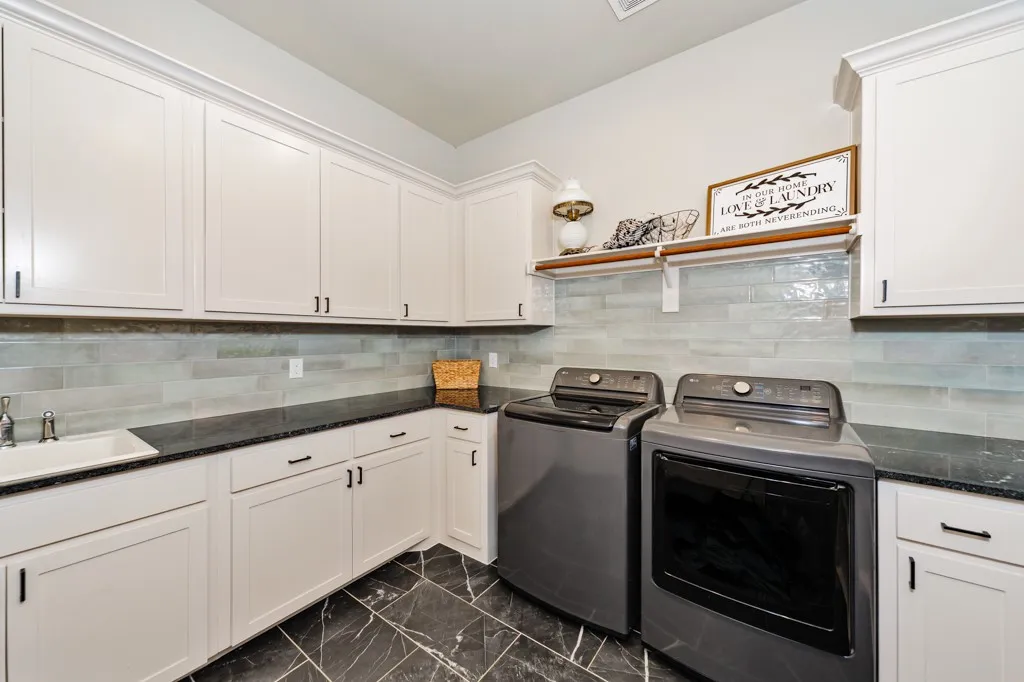 Single Family Residence For Sale in Wise County , 171 Rio Rancho Drive, Decatur, Texas 76234, 4 Bedroom, 3 Bathroom, 3 Garage spaces, 3,194 Sqft, built in 2024, mls#21353220, Real Estate Agent in Decatur, Homes For Sale in Wise county, Homes For Sale in Decatur, Realtor in Decatur Texas, Real Estate Brokerage Independent Realty Texas, Luminita Cordes Realtor