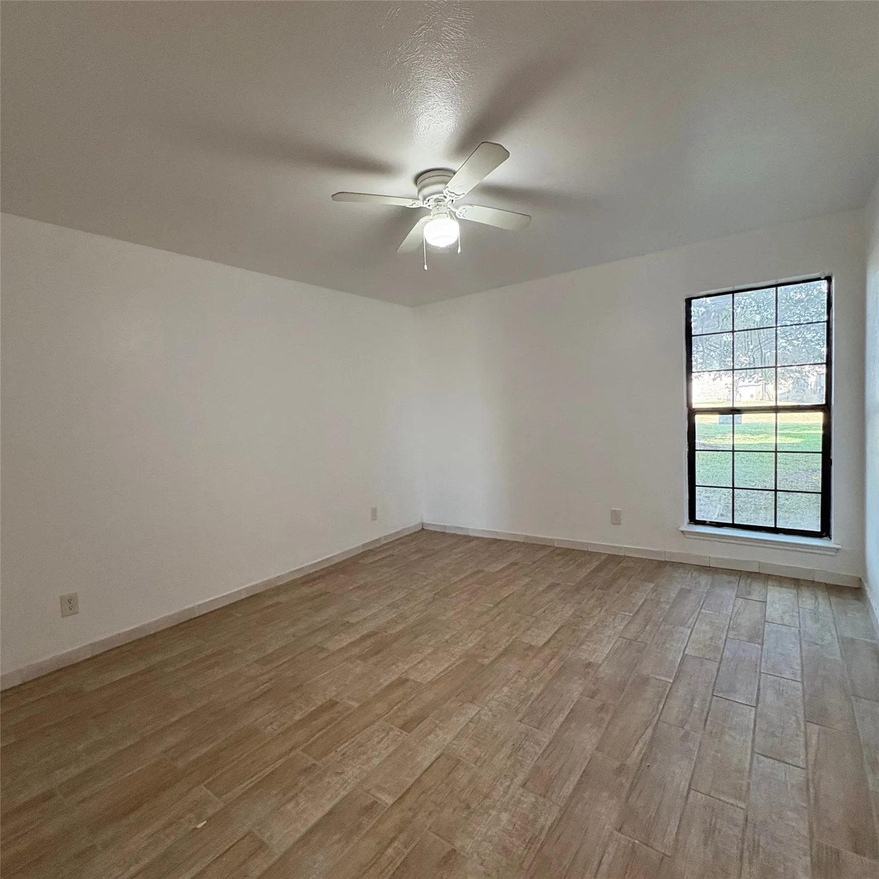 Condominium For Rent in Dallas County , 5913 Lake Hubbard Parkway 123, Garland, Texas 75043, 2 Bedroom, 2 Bathroom, Garage spaces, 970 Sqft, built in 1981, mls#21354129, Real Estate Agent in Garland, Homes For Rent in Dallas county, Homes For Rent in Garland, Realtor in Garland Texas, Real Estate Brokerage Independent Realty Texas, Luminita Cordes Realtor