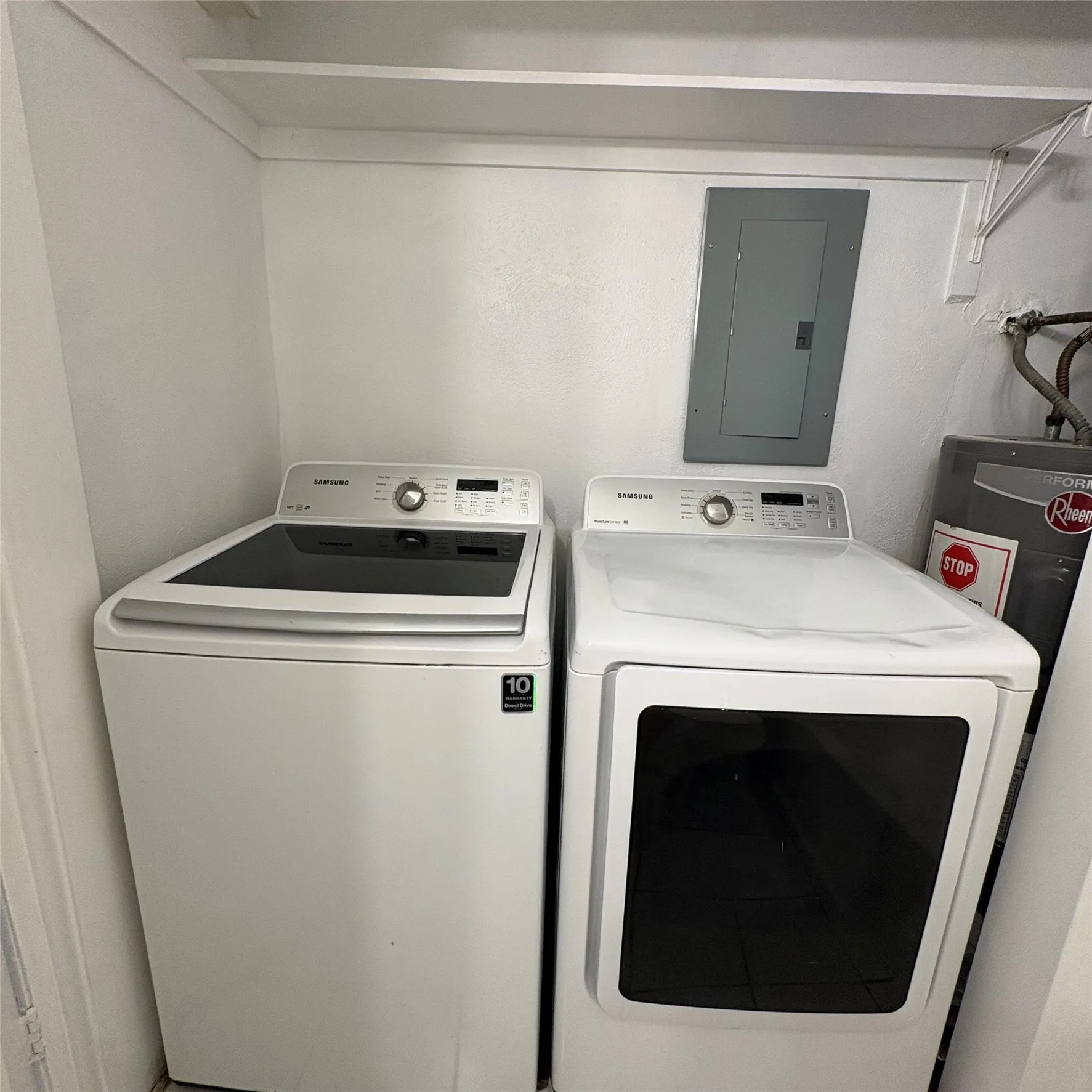 Condominium For Rent in Dallas County , 5913 Lake Hubbard Parkway 123, Garland, Texas 75043, 2 Bedroom, 2 Bathroom, Garage spaces, 970 Sqft, built in 1981, mls#21354129, Real Estate Agent in Garland, Homes For Rent in Dallas county, Homes For Rent in Garland, Realtor in Garland Texas, Real Estate Brokerage Independent Realty Texas, Luminita Cordes Realtor