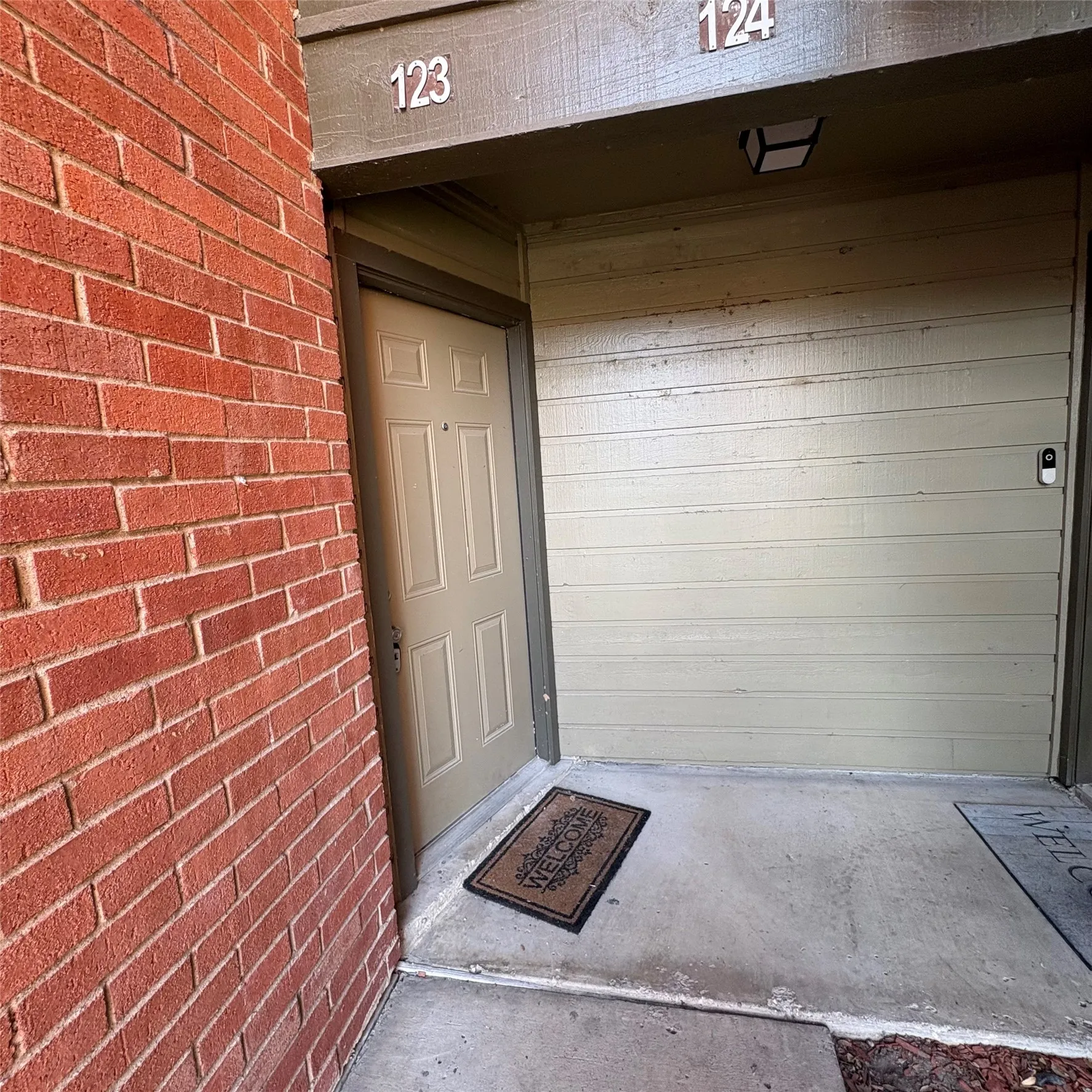 Condominium For Rent in Dallas County , 5913 Lake Hubbard Parkway 123, Garland, Texas 75043, 2 Bedroom, 2 Bathroom, Garage spaces, 970 Sqft, built in 1981, mls#21354129, Real Estate Agent in Garland, Homes For Rent in Dallas county, Homes For Rent in Garland, Realtor in Garland Texas, Real Estate Brokerage Independent Realty Texas, Luminita Cordes Realtor