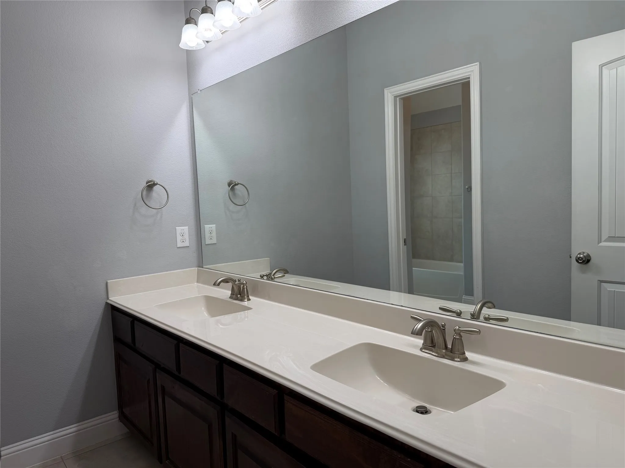Single Family Residence For Rent in Denton County , 2417 Kingsgate Drive, Little Elm, Texas 75068, 4 Bedroom, 3 Bathroom, 2 Garage spaces, 2,791 Sqft, built in 2015, mls#21349163, Real Estate Agent in Little Elm, Homes For Rent in Denton county, Homes For Rent in Little Elm, Realtor in Little Elm Texas, Real Estate Brokerage Independent Realty Texas, Luminita Cordes Realtor