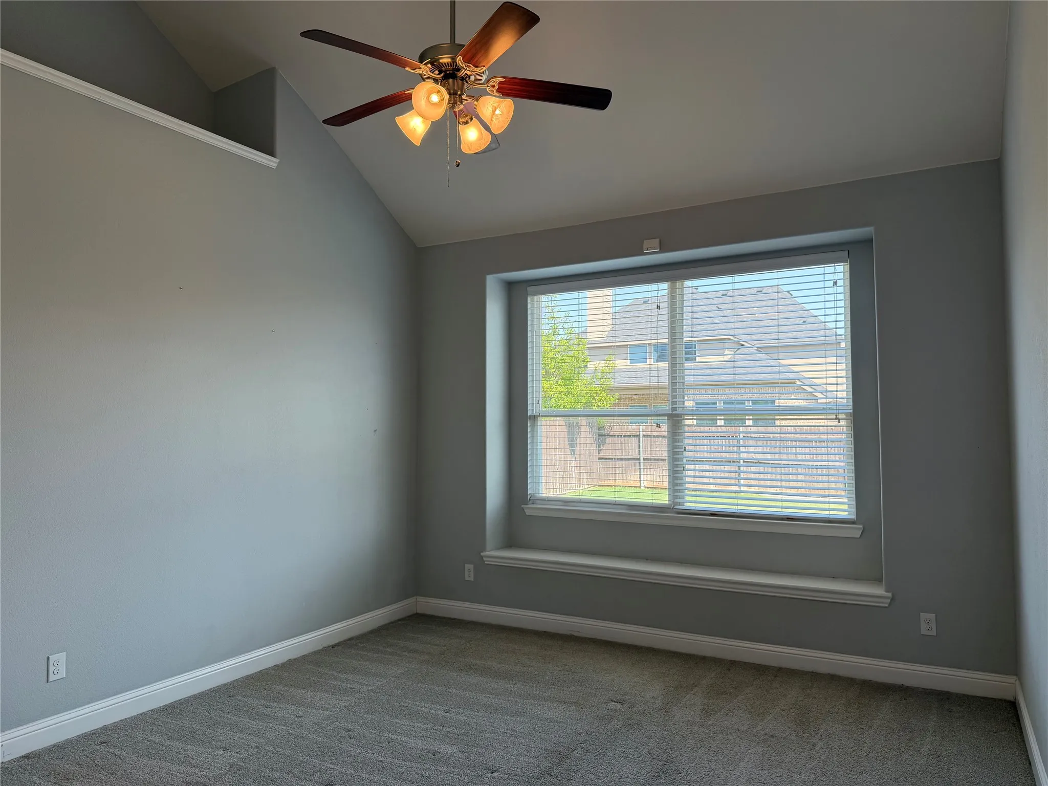 Single Family Residence For Rent in Denton County , 2417 Kingsgate Drive, Little Elm, Texas 75068, 4 Bedroom, 3 Bathroom, 2 Garage spaces, 2,791 Sqft, built in 2015, mls#21349163, Real Estate Agent in Little Elm, Homes For Rent in Denton county, Homes For Rent in Little Elm, Realtor in Little Elm Texas, Real Estate Brokerage Independent Realty Texas, Luminita Cordes Realtor