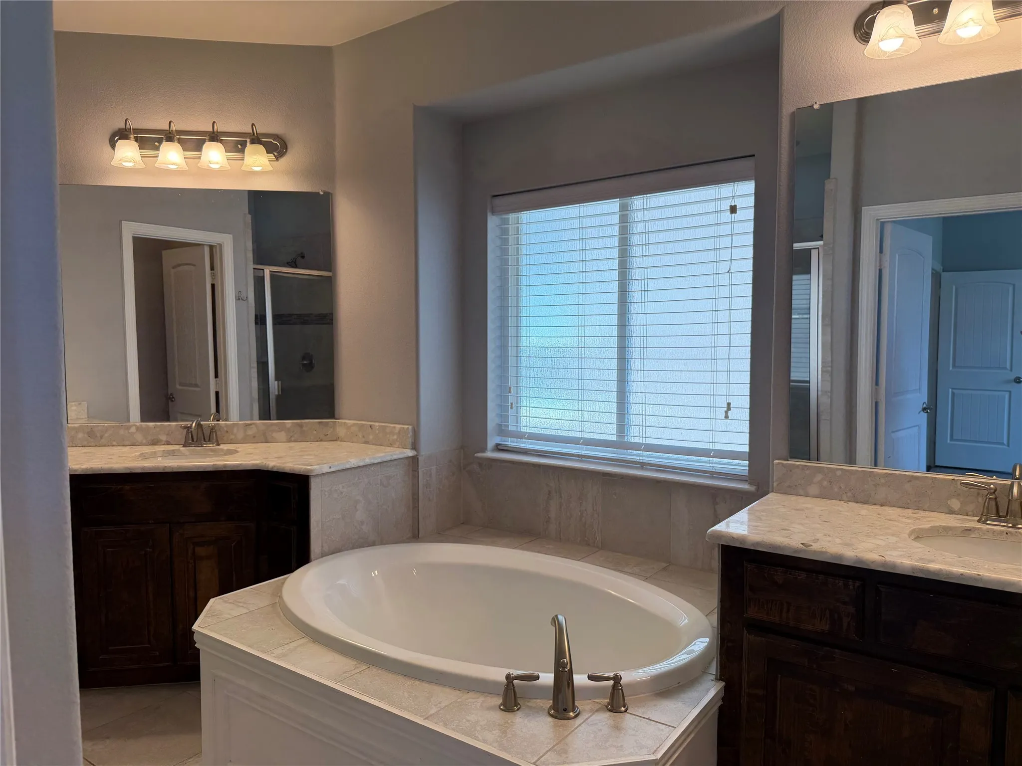 Single Family Residence For Rent in Denton County , 2417 Kingsgate Drive, Little Elm, Texas 75068, 4 Bedroom, 3 Bathroom, 2 Garage spaces, 2,791 Sqft, built in 2015, mls#21349163, Real Estate Agent in Little Elm, Homes For Rent in Denton county, Homes For Rent in Little Elm, Realtor in Little Elm Texas, Real Estate Brokerage Independent Realty Texas, Luminita Cordes Realtor