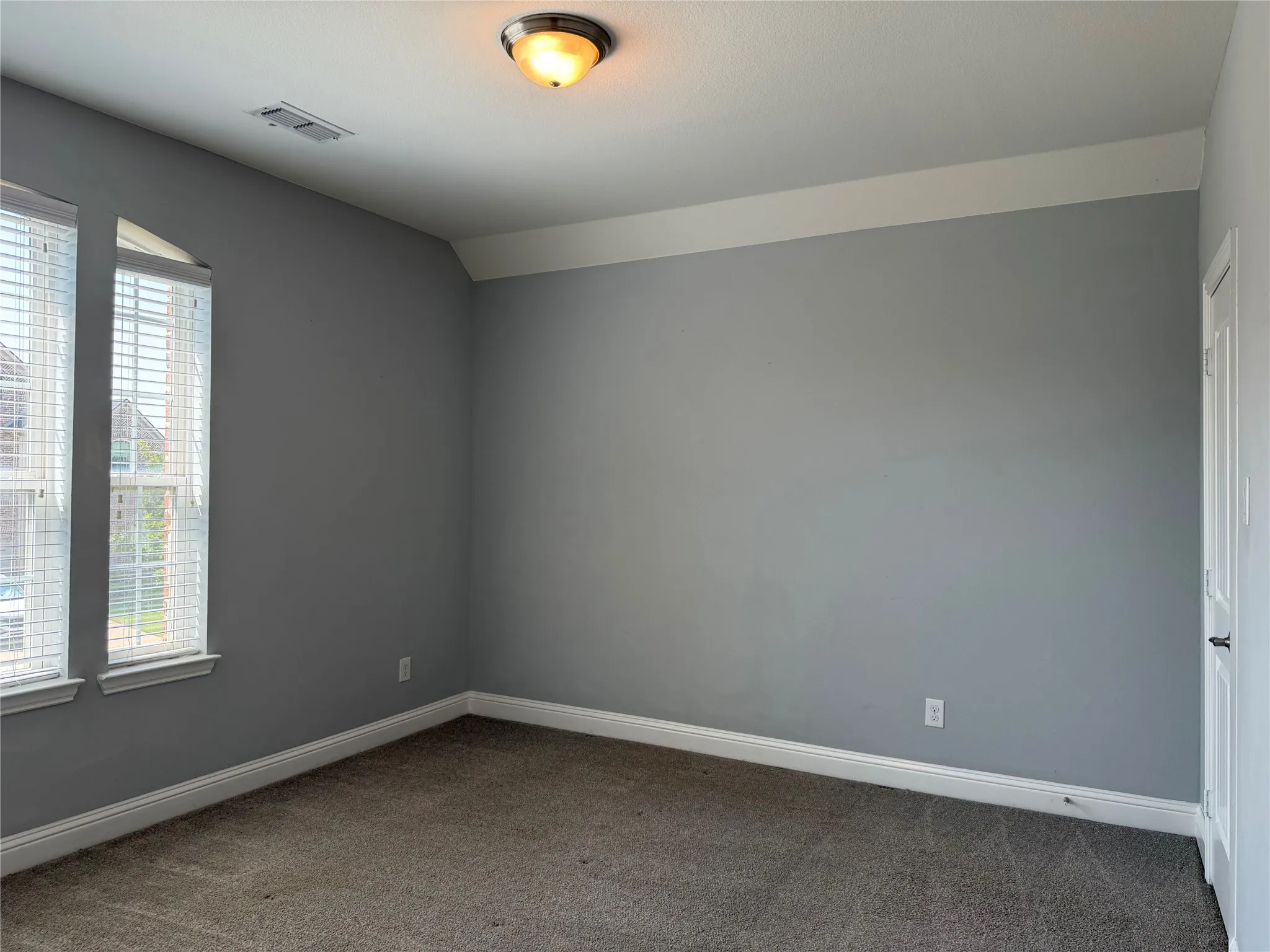 Single Family Residence For Rent in Denton County , 2417 Kingsgate Drive, Little Elm, Texas 75068, 4 Bedroom, 3 Bathroom, 2 Garage spaces, 2,791 Sqft, built in 2015, mls#21349163, Real Estate Agent in Little Elm, Homes For Rent in Denton county, Homes For Rent in Little Elm, Realtor in Little Elm Texas, Real Estate Brokerage Independent Realty Texas, Luminita Cordes Realtor