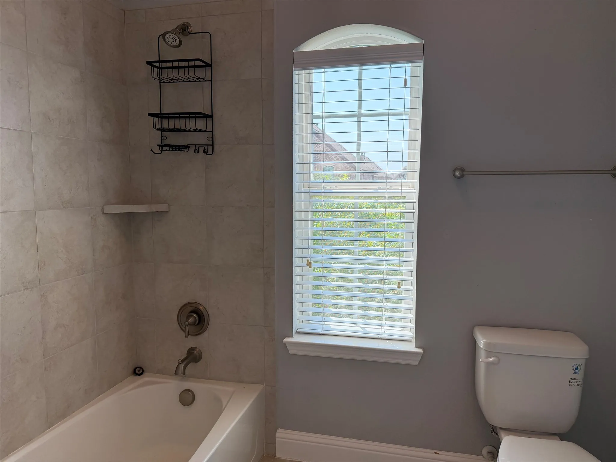 Single Family Residence For Rent in Denton County , 2417 Kingsgate Drive, Little Elm, Texas 75068, 4 Bedroom, 3 Bathroom, 2 Garage spaces, 2,791 Sqft, built in 2015, mls#21349163, Real Estate Agent in Little Elm, Homes For Rent in Denton county, Homes For Rent in Little Elm, Realtor in Little Elm Texas, Real Estate Brokerage Independent Realty Texas, Luminita Cordes Realtor
