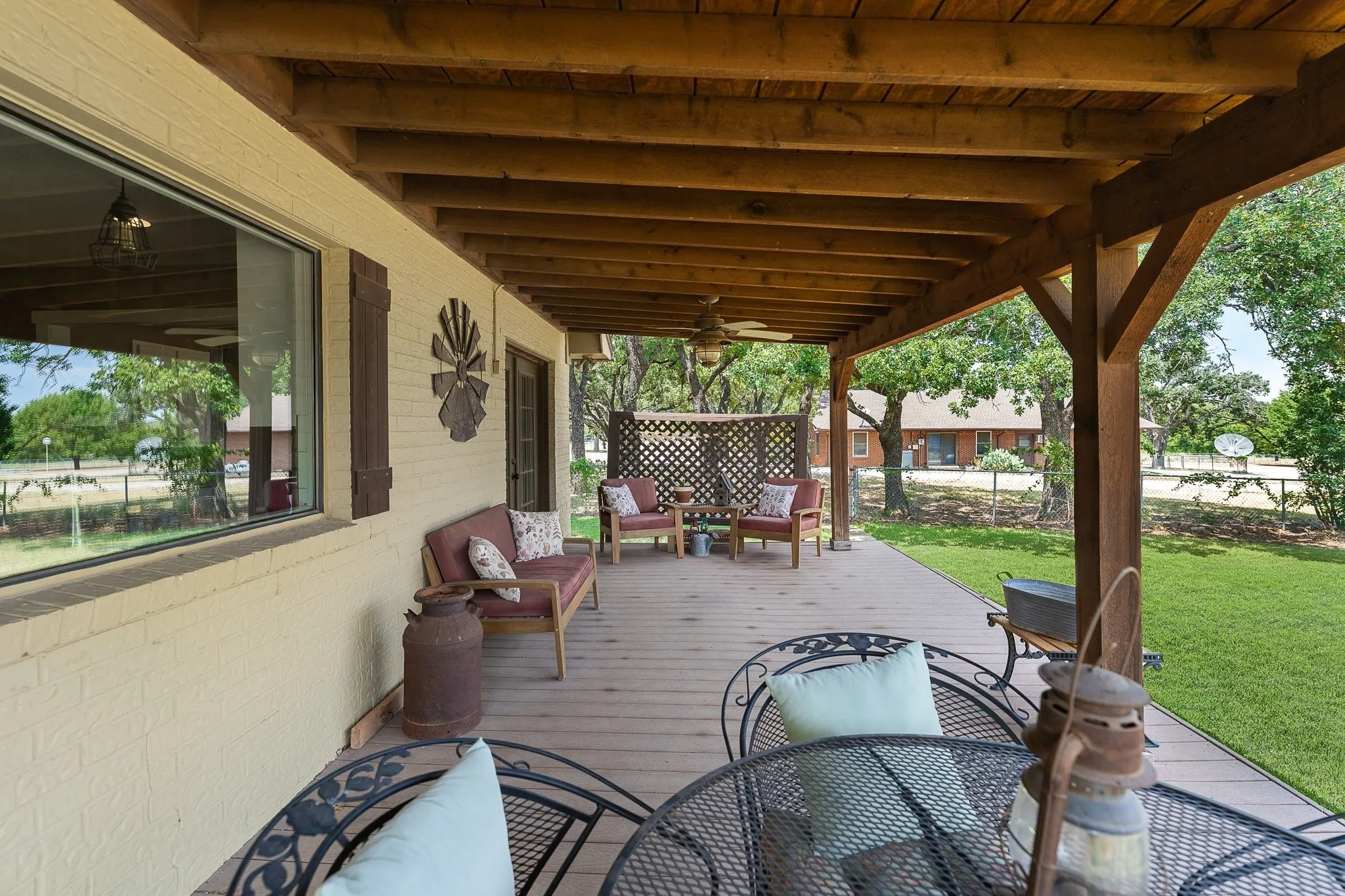 Single Family Residence For Sale in Denton County , 703 Robin Lane, Argyle, Texas 76226, 3 Bedrooms, 2 Bathrooms, Garage spaces, 2,096 Sqft, built in 1984, Price $649,000, mls#21351398, Real Estate Agent in Argyle, Homes For Sale in Denton county, Homes For Sale in Argyle, Realtor in Argyle Texas, Real Estate Brokerage Independent Realty Texas, Luminita Cordes Realtor