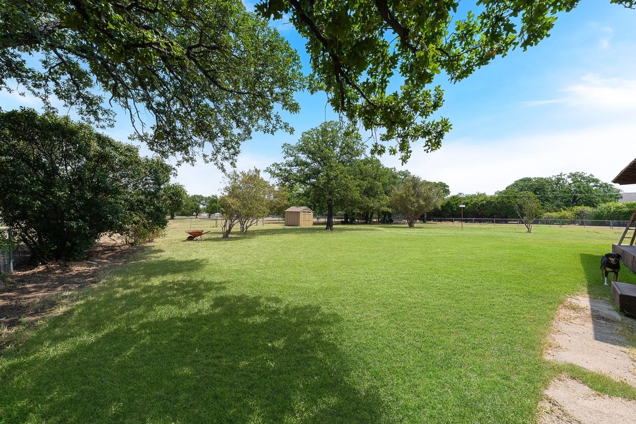 Single Family Residence For Sale in Denton County , 703 Robin Lane, Argyle, Texas 76226, 3 Bedrooms, 2 Bathrooms, Garage spaces, 2,096 Sqft, built in 1984, Price $649,000, mls#21351398, Real Estate Agent in Argyle, Homes For Sale in Denton county, Homes For Sale in Argyle, Realtor in Argyle Texas, Real Estate Brokerage Independent Realty Texas, Luminita Cordes Realtor