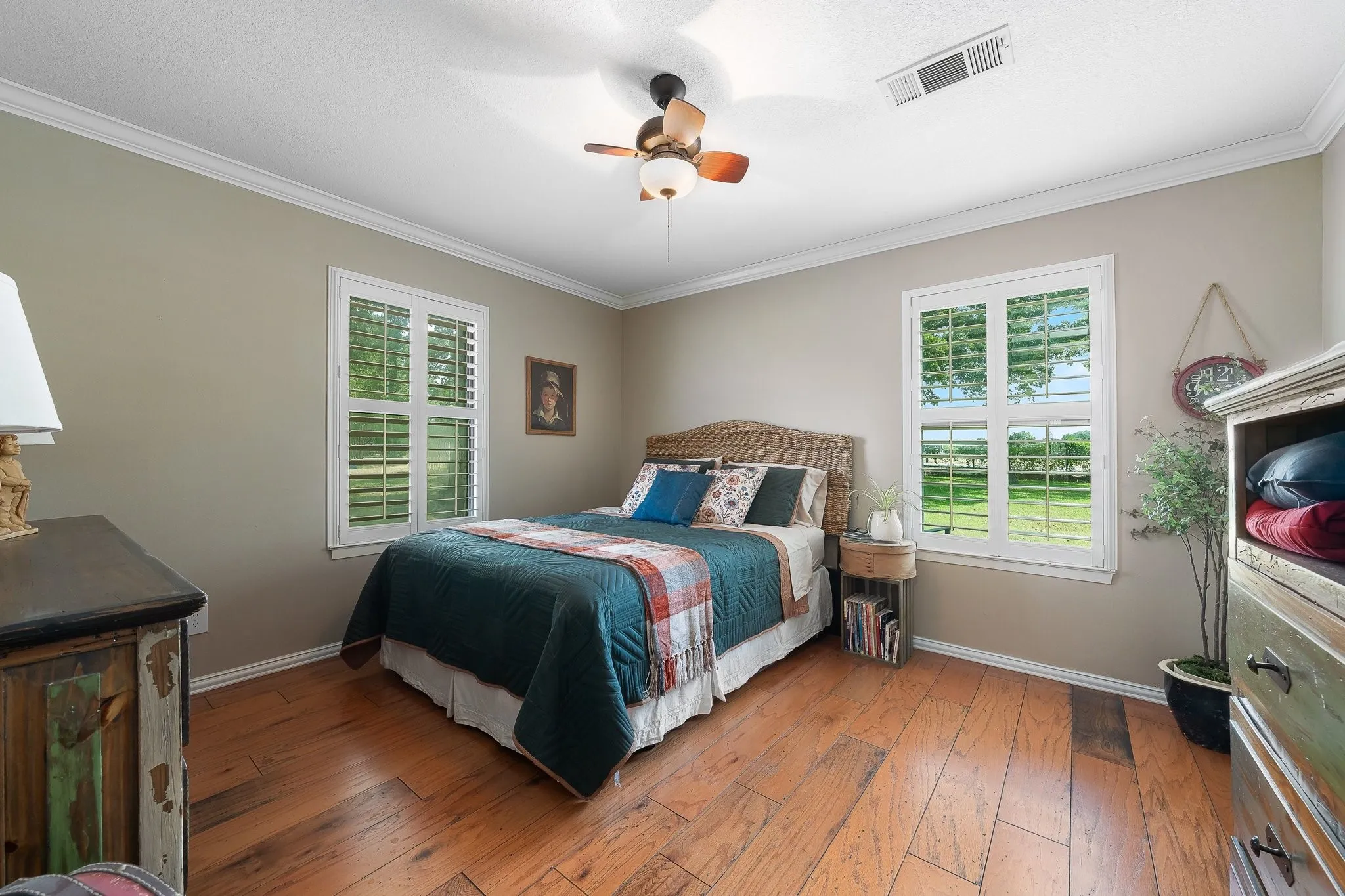 Single Family Residence For Sale in Denton County , 703 Robin Lane, Argyle, Texas 76226, 3 Bedrooms, 2 Bathrooms, Garage spaces, 2,096 Sqft, built in 1984, Price $649,000, mls#21351398, Real Estate Agent in Argyle, Homes For Sale in Denton county, Homes For Sale in Argyle, Realtor in Argyle Texas, Real Estate Brokerage Independent Realty Texas, Luminita Cordes Realtor