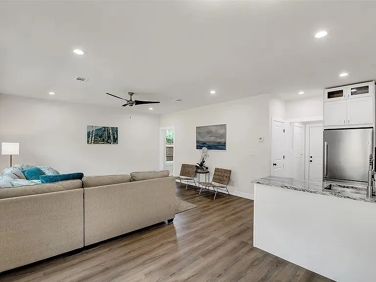 Single Family Residence For Rent in Tarrant County , 5206 Slate Street, Fort Worth, Texas 76114, 3 Bedroom, 3 Bathroom, 2 Garage spaces, 2,287 Sqft, built in 2024, mls#21354358, Real Estate Agent in Fort Worth, Homes For Rent in Tarrant county, Homes For Rent in Fort Worth, Realtor in Fort Worth Texas, Real Estate Brokerage Independent Realty Texas, Luminita Cordes Realtor