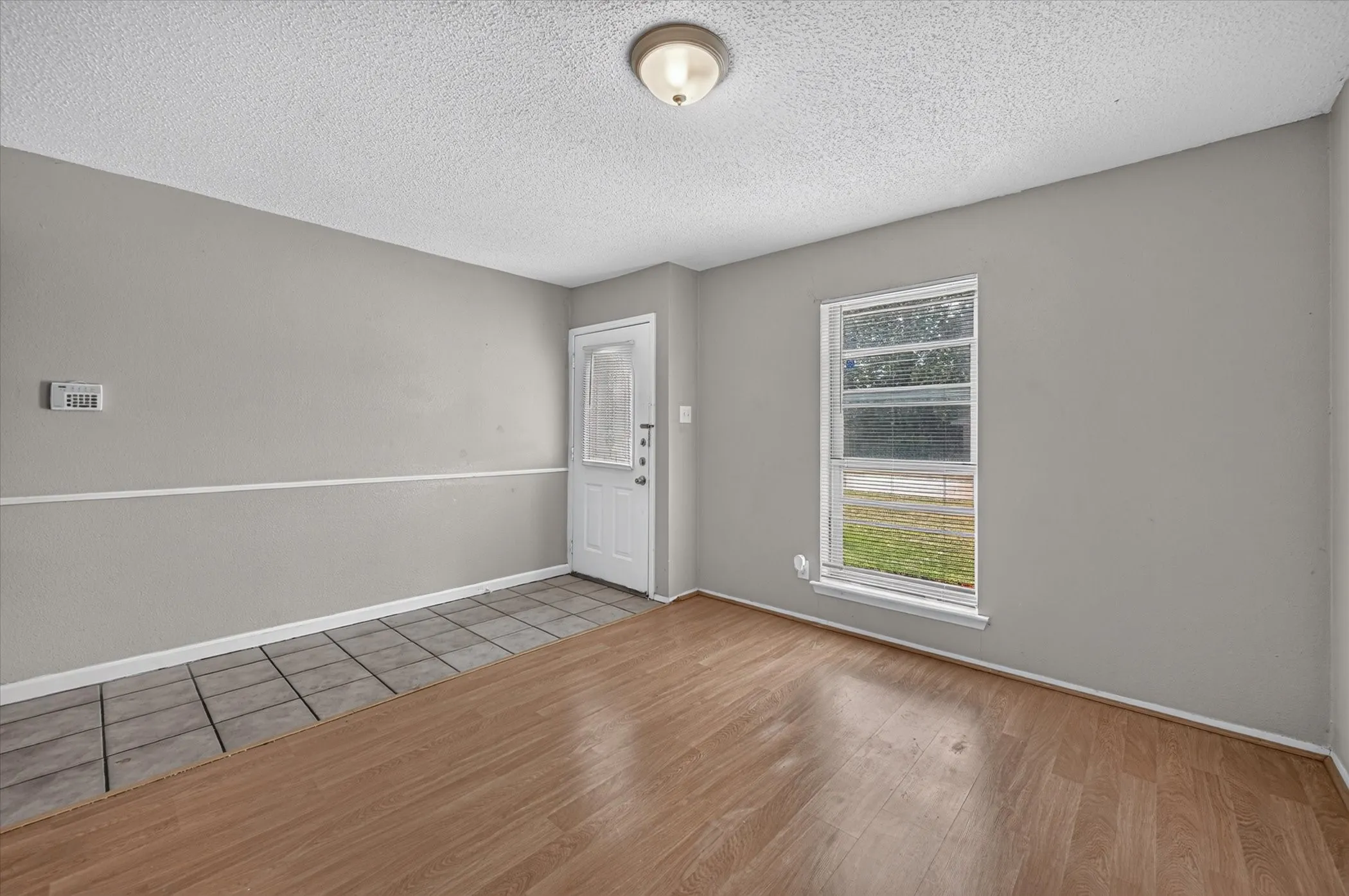 Another view of the dining room.