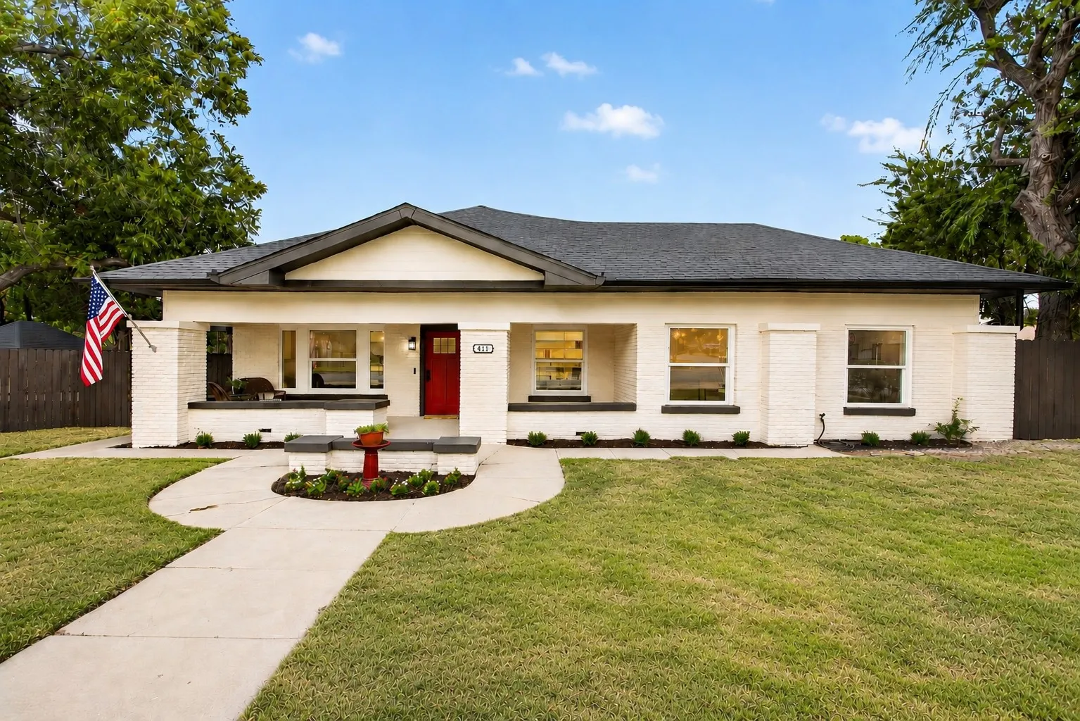 Single Family Residence For Sale in Parker County , 411 S Bowie Drive, Weatherford, Texas 76086, 4 Bedroom, 4 Bathroom, Garage spaces, 3,743 Sqft, built in 1925, mls#21348852, Real Estate Agent in Weatherford, Homes For Sale in Parker county, Homes For Sale in Weatherford, Realtor in Weatherford Texas, Real Estate Brokerage Independent Realty Texas, Luminita Cordes Realtor