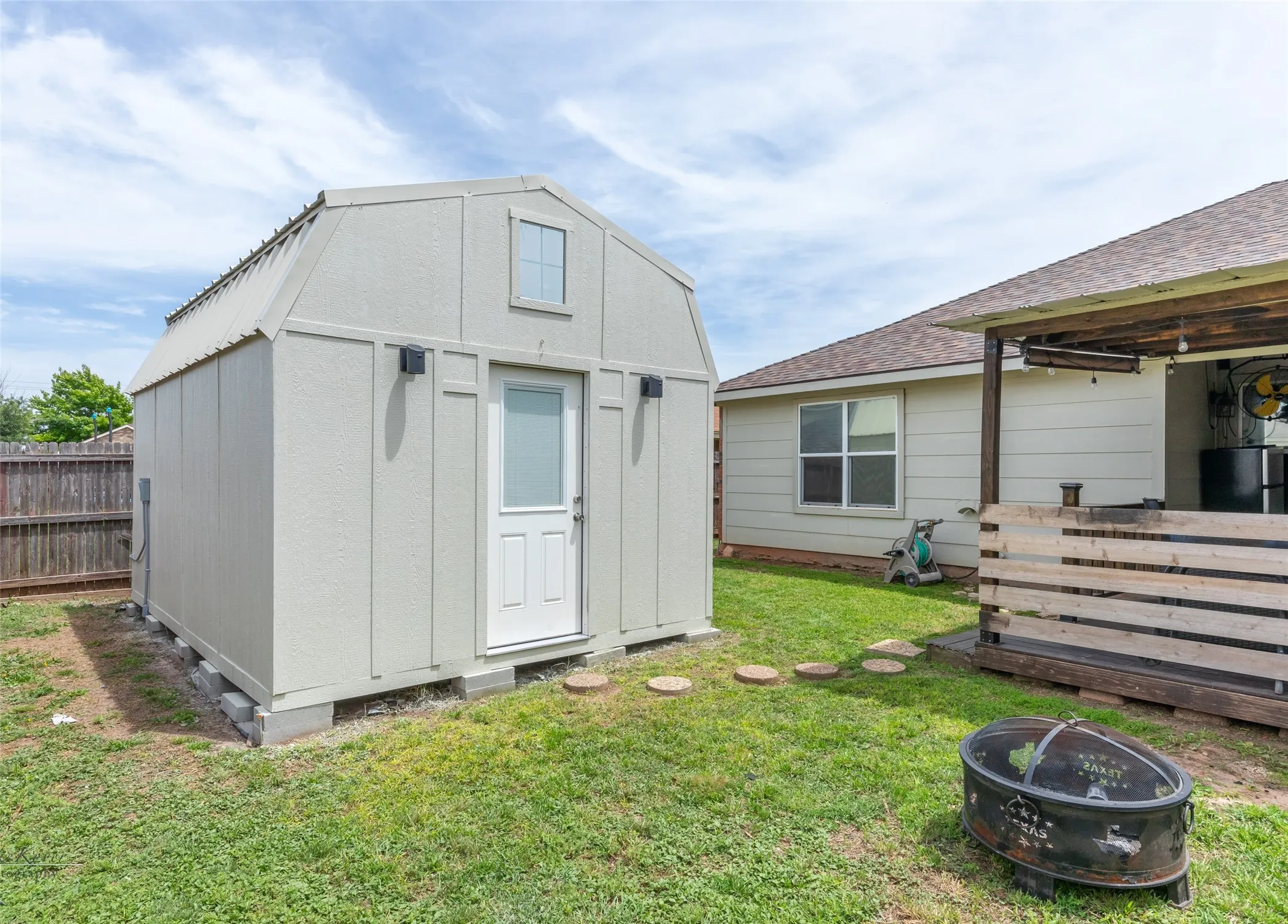 Single Family Residence For Sale in Taylor County , 6610 Picadilly Street, Abilene, Texas 79606, 3 Bedroom, 2 Bathroom, 2 Garage spaces, 1,551 Sqft, built in 2004, mls#21349956, Real Estate Agent in Abilene, Homes For Sale in Taylor county, Homes For Sale in Abilene, Realtor in Abilene Texas, Real Estate Brokerage Independent Realty Texas, Luminita Cordes Realtor