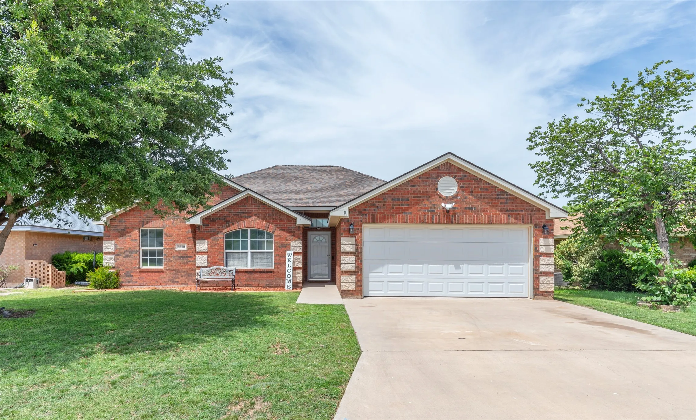 Single Family Residence For Sale in Taylor County , 6610 Picadilly Street, Abilene, Texas 79606, 3 Bedroom, 2 Bathroom, 2 Garage spaces, 1,551 Sqft, built in 2004, mls#21349956, Real Estate Agent in Abilene, Homes For Sale in Taylor county, Homes For Sale in Abilene, Realtor in Abilene Texas, Real Estate Brokerage Independent Realty Texas, Luminita Cordes Realtor