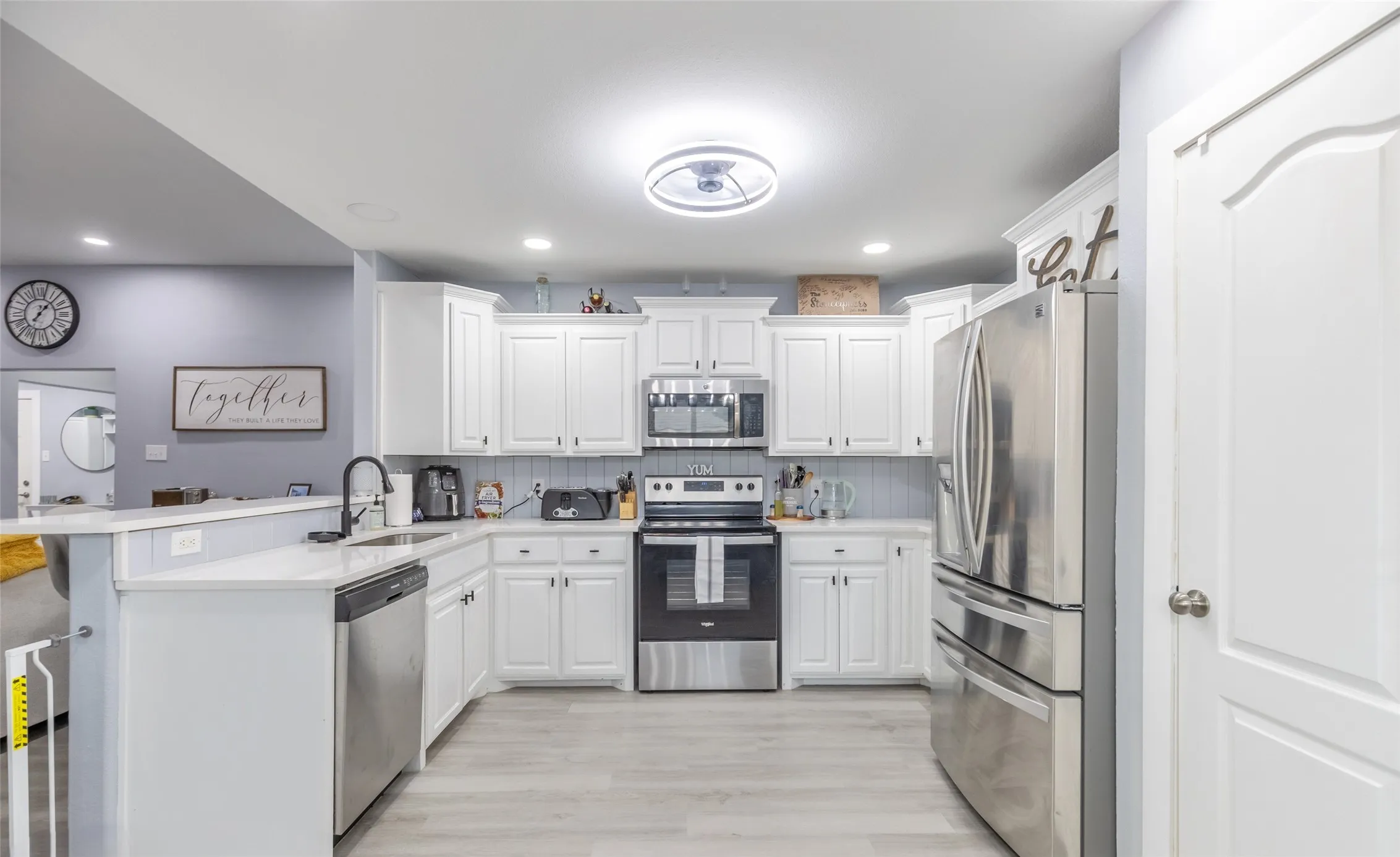 Single Family Residence For Sale in Taylor County , 6610 Picadilly Street, Abilene, Texas 79606, 3 Bedroom, 2 Bathroom, 2 Garage spaces, 1,551 Sqft, built in 2004, mls#21349956, Real Estate Agent in Abilene, Homes For Sale in Taylor county, Homes For Sale in Abilene, Realtor in Abilene Texas, Real Estate Brokerage Independent Realty Texas, Luminita Cordes Realtor