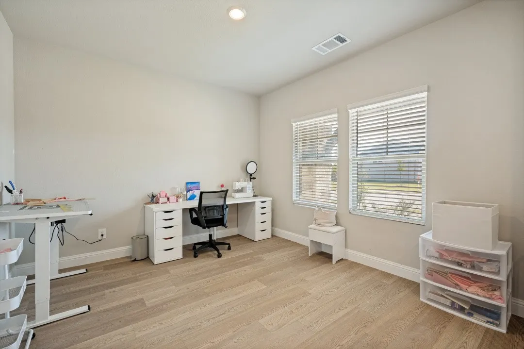 Single Family Residence For Rent in Collin County , 821 Buffalo Drive, Lowry Crossing, Texas 75069, 4 Bedroom, 4 Bathroom, 2 Garage spaces, 3,102 Sqft, built in 2024, mls#21352224, Real Estate Agent in Lowry Crossing, Homes For Rent in Collin county, Homes For Rent in Lowry Crossing, Realtor in Lowry Crossing Texas, Real Estate Brokerage Independent Realty Texas, Luminita Cordes Realtor