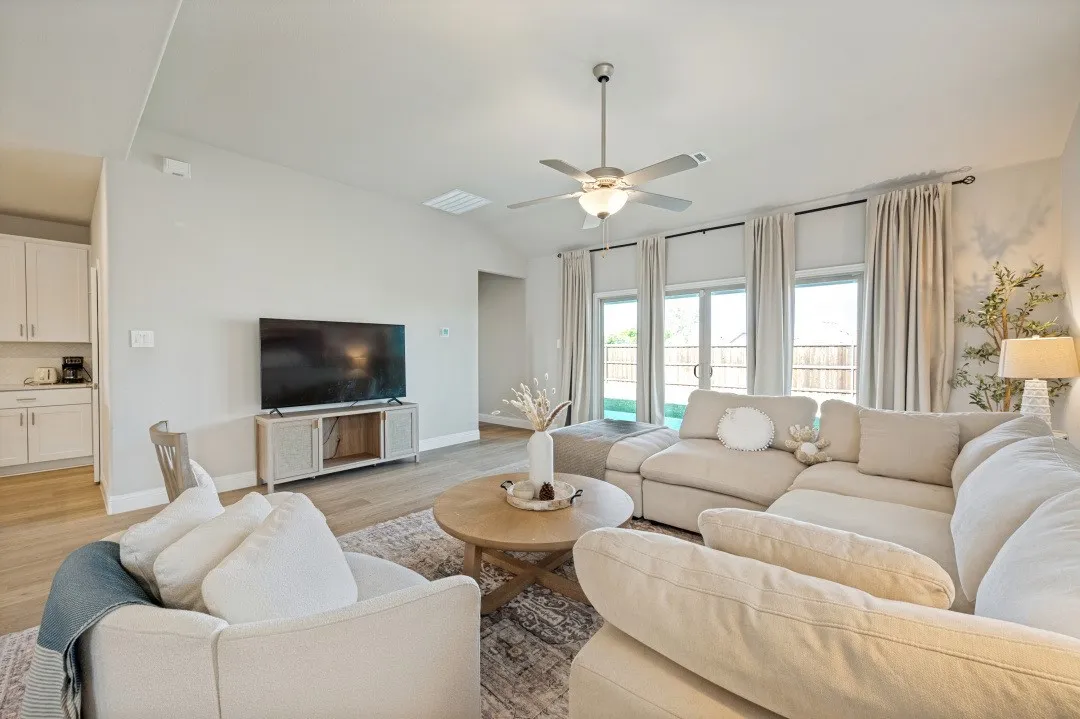 Single Family Residence For Rent in Collin County , 821 Buffalo Drive, Lowry Crossing, Texas 75069, 4 Bedroom, 4 Bathroom, 2 Garage spaces, 3,102 Sqft, built in 2024, mls#21352224, Real Estate Agent in Lowry Crossing, Homes For Rent in Collin county, Homes For Rent in Lowry Crossing, Realtor in Lowry Crossing Texas, Real Estate Brokerage Independent Realty Texas, Luminita Cordes Realtor