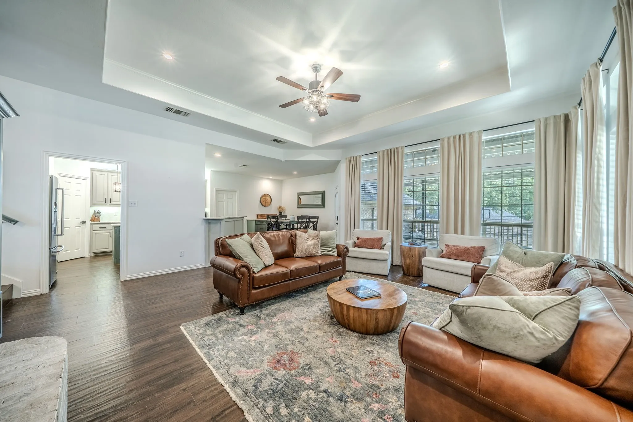 Single Family Residence For Sale in Ellis County , 1658 Pepper Tree Lane, Midlothian, Texas 76065, 4 Bedroom, 3 Bathroom, 2 Garage spaces, 2,920 Sqft, built in 1995, mls#21351697, Real Estate Agent in Midlothian, Homes For Sale in Ellis county, Homes For Sale in Midlothian, Realtor in Midlothian Texas, Real Estate Brokerage Independent Realty Texas, Luminita Cordes Realtor