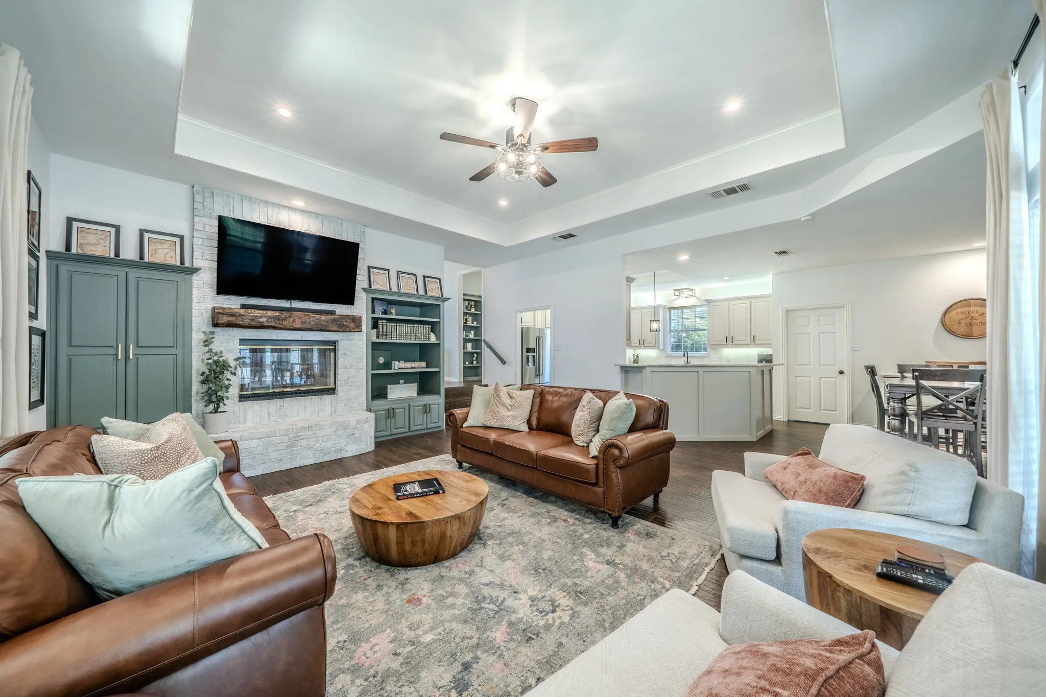 Single Family Residence For Sale in Ellis County , 1658 Pepper Tree Lane, Midlothian, Texas 76065, 4 Bedroom, 3 Bathroom, 2 Garage spaces, 2,920 Sqft, built in 1995, mls#21351697, Real Estate Agent in Midlothian, Homes For Sale in Ellis county, Homes For Sale in Midlothian, Realtor in Midlothian Texas, Real Estate Brokerage Independent Realty Texas, Luminita Cordes Realtor