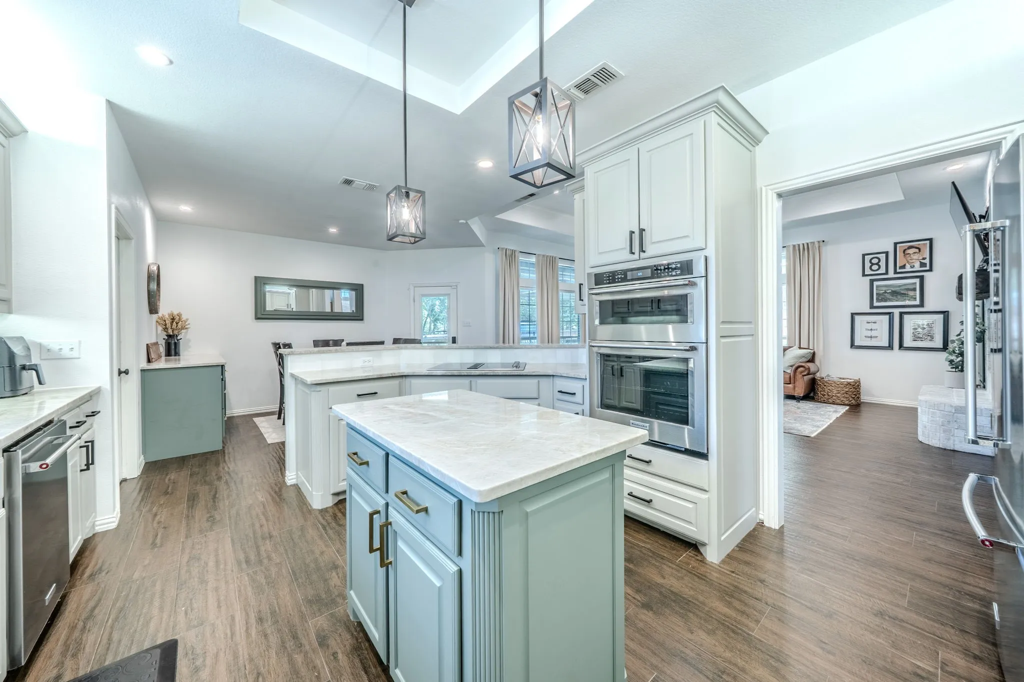 Single Family Residence For Sale in Ellis County , 1658 Pepper Tree Lane, Midlothian, Texas 76065, 4 Bedroom, 3 Bathroom, 2 Garage spaces, 2,920 Sqft, built in 1995, mls#21351697, Real Estate Agent in Midlothian, Homes For Sale in Ellis county, Homes For Sale in Midlothian, Realtor in Midlothian Texas, Real Estate Brokerage Independent Realty Texas, Luminita Cordes Realtor