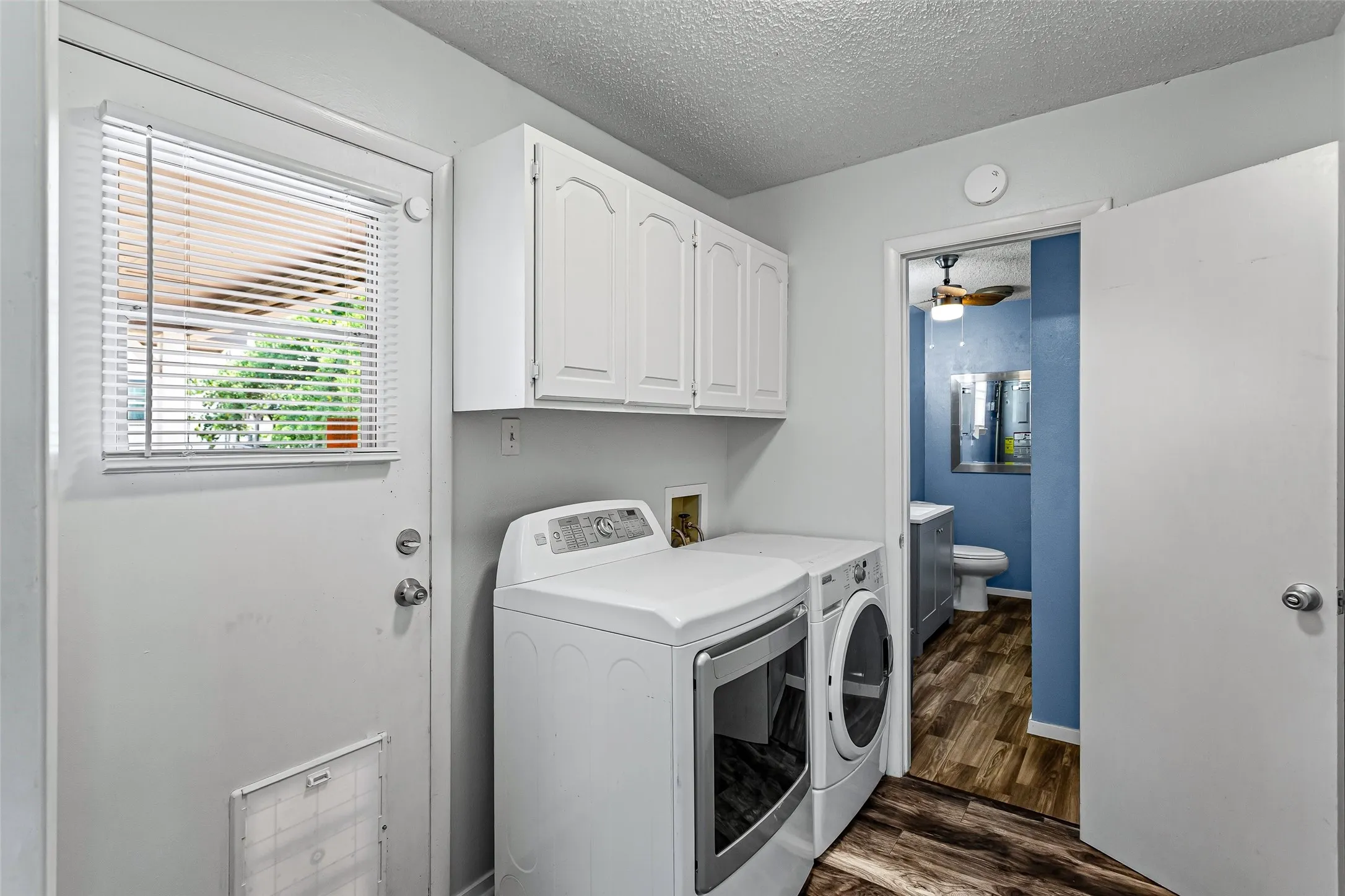 Single Family Residence For Sale in Hood County , 309 Timberline Drive, Granbury, Texas 76048, 3 Bedroom, 2 Bathroom, Garage spaces, 3,008 Sqft, built in 1982, mls#21354376, Real Estate Agent in Granbury, Homes For Sale in Hood county, Homes For Sale in Granbury, Realtor in Granbury Texas, Real Estate Brokerage Independent Realty Texas, Luminita Cordes Realtor