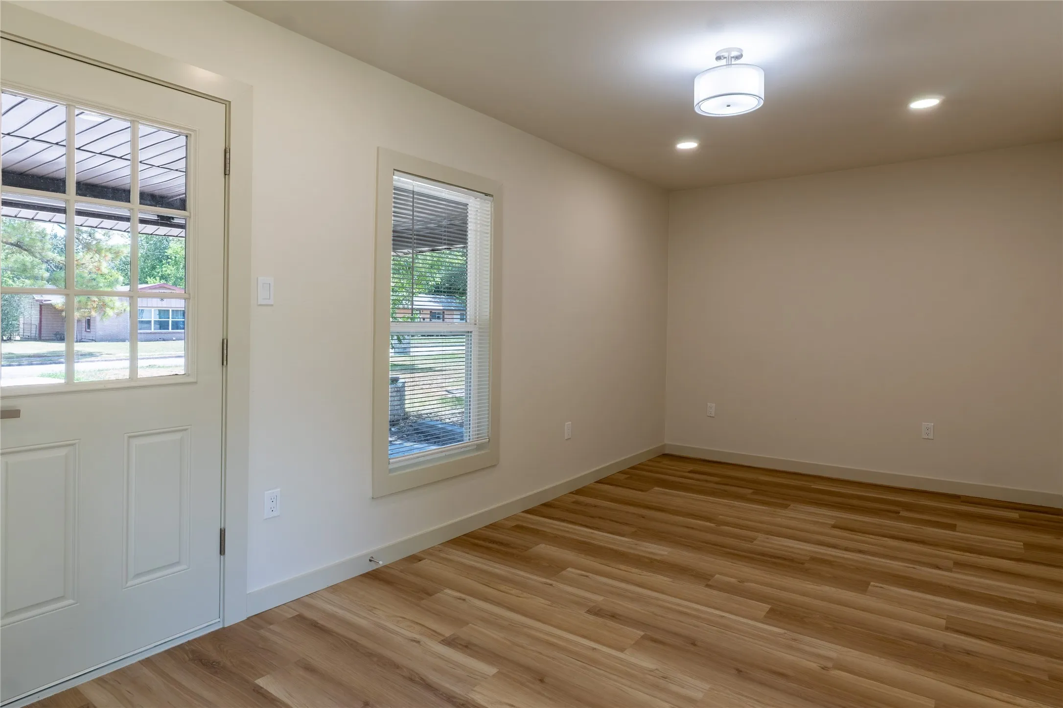 Single Family Residence For Sale in Hunt County , 2514 Broadview Street, Greenville, Texas 75402, 3 Bedroom, 2 Bathroom, Garage spaces, 1,393 Sqft, built in 1965, mls#21350674, Real Estate Agent in Greenville, Homes For Sale in Hunt county, Homes For Sale in Greenville, Realtor in Greenville Texas, Real Estate Brokerage Independent Realty Texas, Luminita Cordes Realtor
