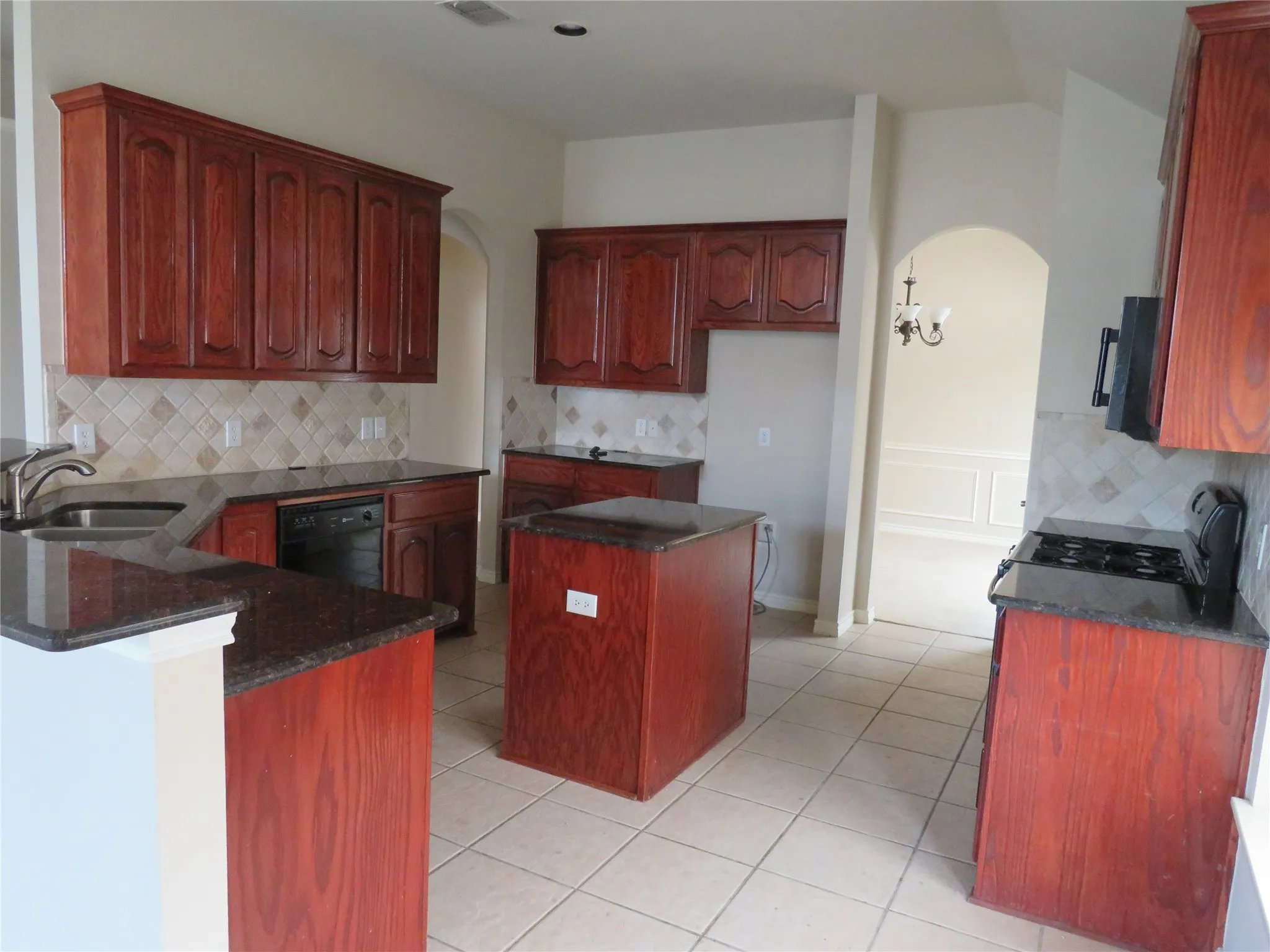 Single Family Residence For Rent in Tarrant County , 11828 Vienna Apple Road, Fort Worth, Texas 76244, 3 Bedroom, 2 Bathroom, 2 Garage spaces, 2,019 Sqft, built in 2007, mls#21354357, Real Estate Agent in Fort Worth, Homes For Rent in Tarrant county, Homes For Rent in Fort Worth, Realtor in Fort Worth Texas, Real Estate Brokerage Independent Realty Texas, Luminita Cordes Realtor