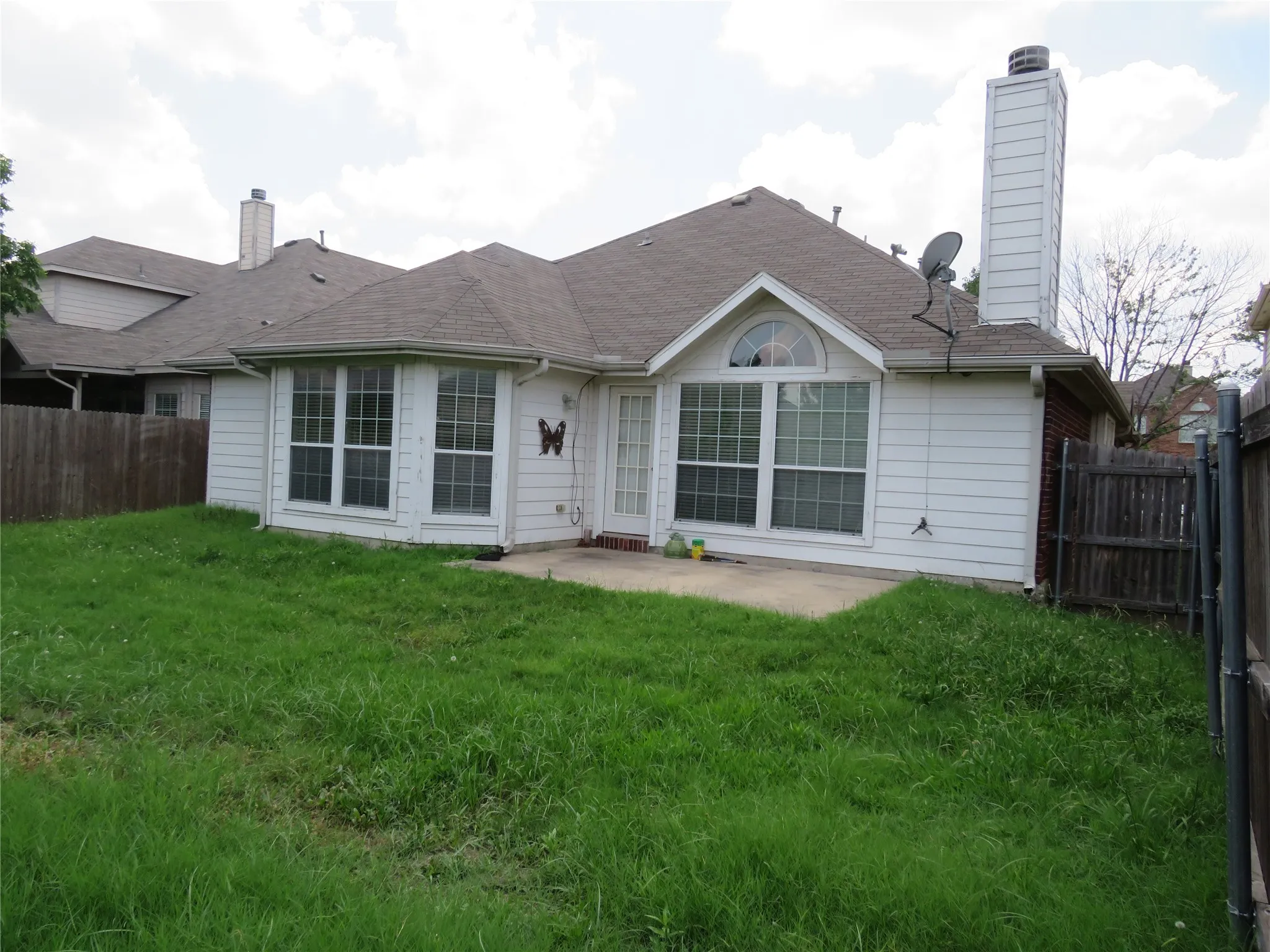 Single Family Residence For Rent in Tarrant County , 11828 Vienna Apple Road, Fort Worth, Texas 76244, 3 Bedroom, 2 Bathroom, 2 Garage spaces, 2,019 Sqft, built in 2007, mls#21354357, Real Estate Agent in Fort Worth, Homes For Rent in Tarrant county, Homes For Rent in Fort Worth, Realtor in Fort Worth Texas, Real Estate Brokerage Independent Realty Texas, Luminita Cordes Realtor