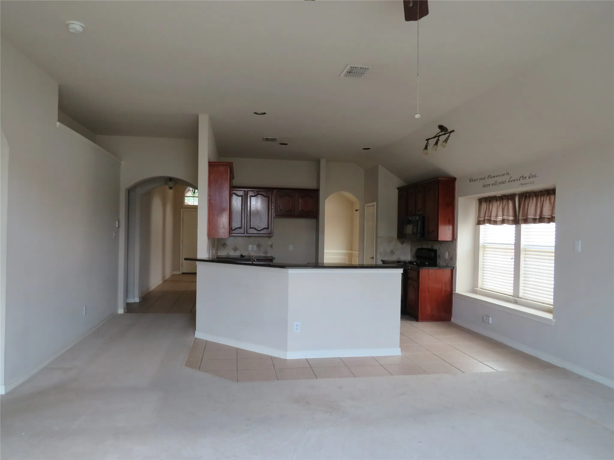 Single Family Residence For Rent in Tarrant County , 11828 Vienna Apple Road, Fort Worth, Texas 76244, 3 Bedroom, 2 Bathroom, 2 Garage spaces, 2,019 Sqft, built in 2007, mls#21354357, Real Estate Agent in Fort Worth, Homes For Rent in Tarrant county, Homes For Rent in Fort Worth, Realtor in Fort Worth Texas, Real Estate Brokerage Independent Realty Texas, Luminita Cordes Realtor