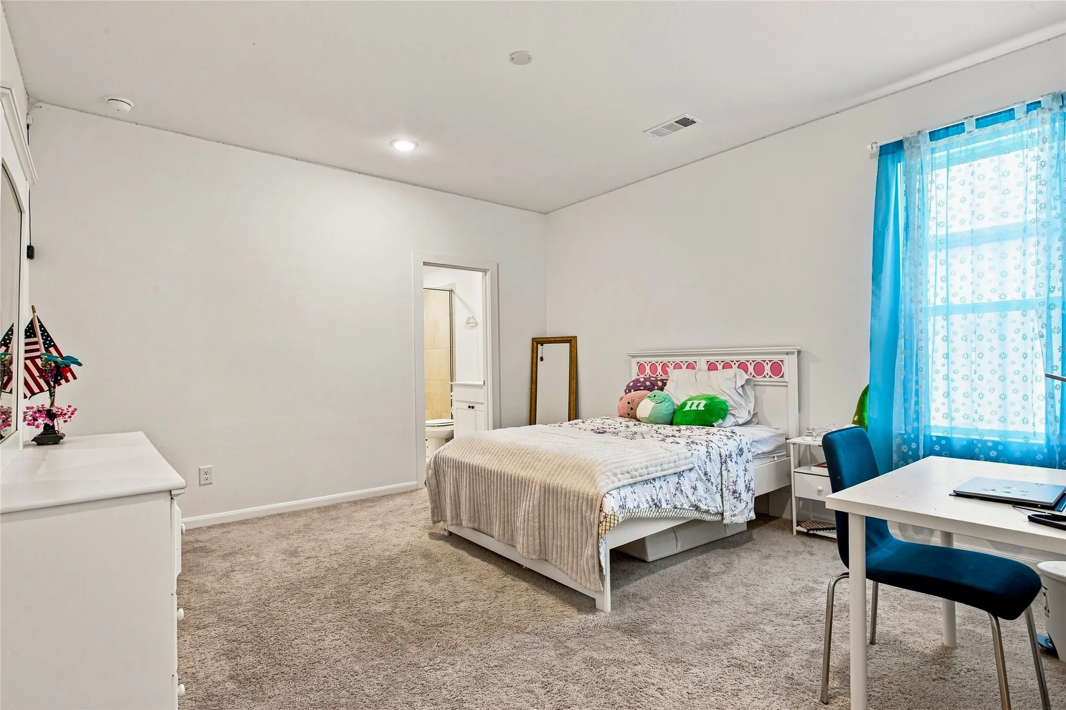 Single Family Residence For Sale in Collin County , 4905 Celestial Road, Mc Kinney, Texas 75071, 4 Bedroom, 3 Bathroom, 2 Garage spaces, 3,125 Sqft, built in 2022, mls#21347170, Real Estate Agent in Mc Kinney, Homes For Sale in Collin county, Homes For Sale in Mc Kinney, Realtor in Mc Kinney Texas, Real Estate Brokerage Independent Realty Texas, Luminita Cordes Realtor