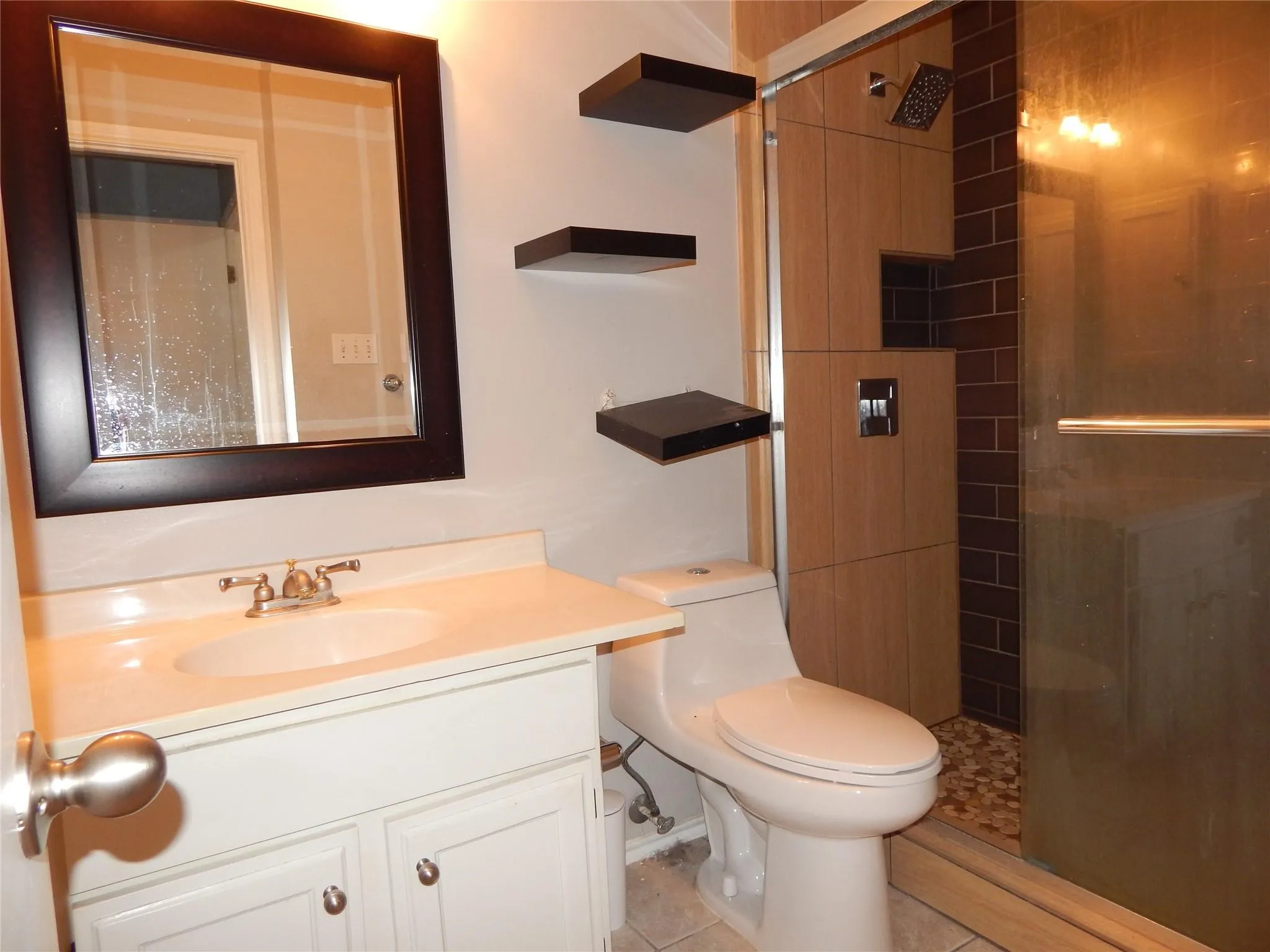 Condominium For Rent in Collin County , 2612 Custer Parkway D, Richardson, Texas 75080, 3 Bedroom, 4 Bathroom, Garage spaces, 1,800 Sqft, built in 1973, mls#21353201, Real Estate Agent in Richardson, Homes For Rent in Collin county, Homes For Rent in Richardson, Realtor in Richardson Texas, Real Estate Brokerage Independent Realty Texas, Luminita Cordes Realtor