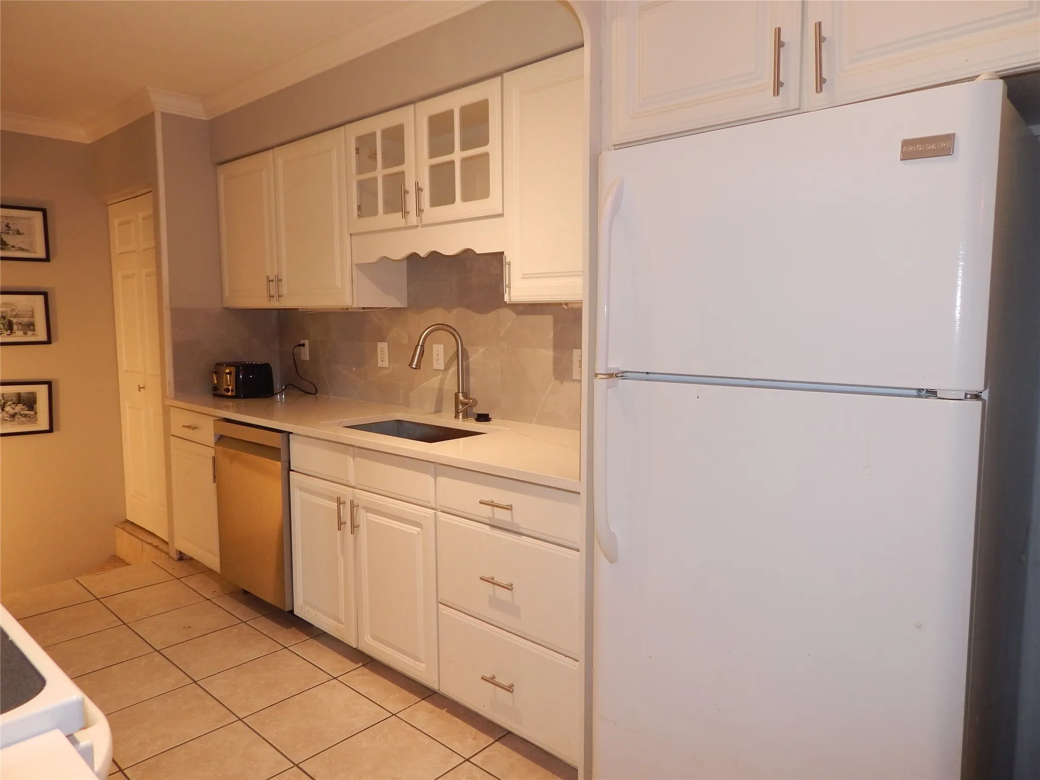 Condominium For Rent in Collin County , 2612 Custer Parkway D, Richardson, Texas 75080, 3 Bedroom, 4 Bathroom, Garage spaces, 1,800 Sqft, built in 1973, mls#21353201, Real Estate Agent in Richardson, Homes For Rent in Collin county, Homes For Rent in Richardson, Realtor in Richardson Texas, Real Estate Brokerage Independent Realty Texas, Luminita Cordes Realtor