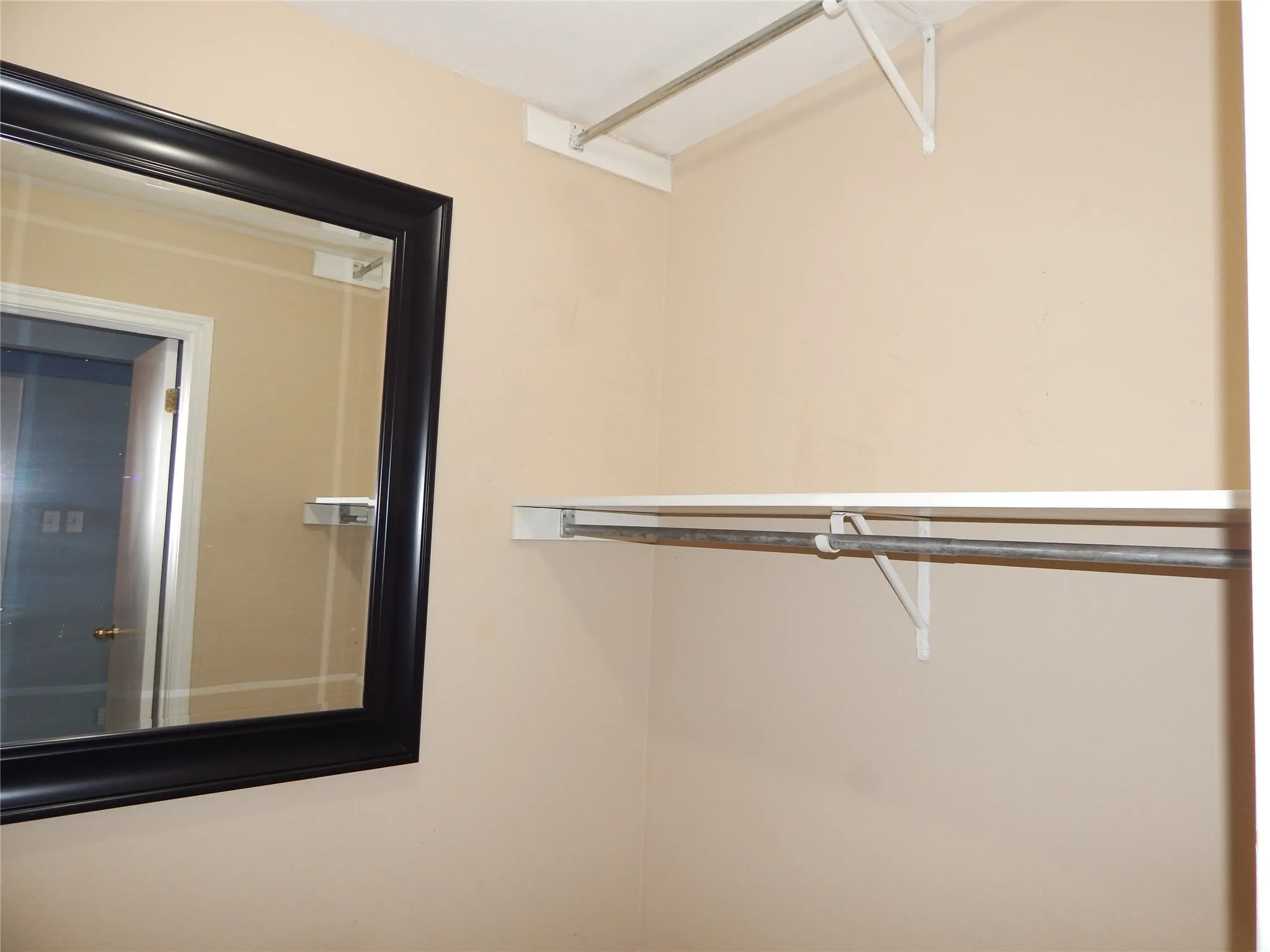 Condominium For Rent in Collin County , 2612 Custer Parkway D, Richardson, Texas 75080, 3 Bedroom, 4 Bathroom, Garage spaces, 1,800 Sqft, built in 1973, mls#21353201, Real Estate Agent in Richardson, Homes For Rent in Collin county, Homes For Rent in Richardson, Realtor in Richardson Texas, Real Estate Brokerage Independent Realty Texas, Luminita Cordes Realtor