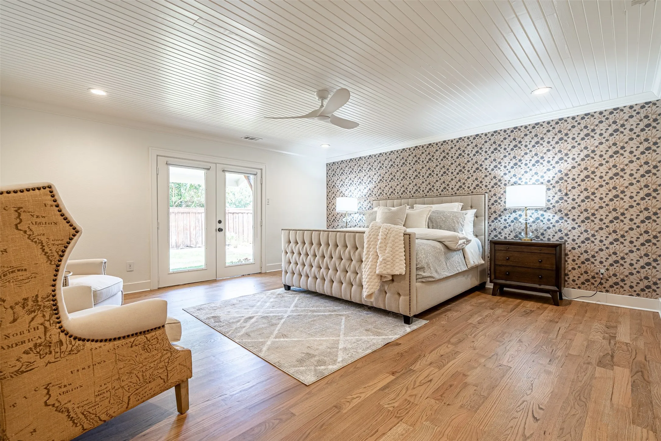 Single Family Residence For Sale in Tarrant County , 1904 Woodstock Drive, Colleyville, Texas 76034, 5 Bedroom, 4 Bathroom, 2 Garage spaces, 3,797 Sqft, built in 1980, mls#21346452, Real Estate Agent in Colleyville, Homes For Sale in Tarrant county, Homes For Sale in Colleyville, Realtor in Colleyville Texas, Real Estate Brokerage Independent Realty Texas, Luminita Cordes Realtor