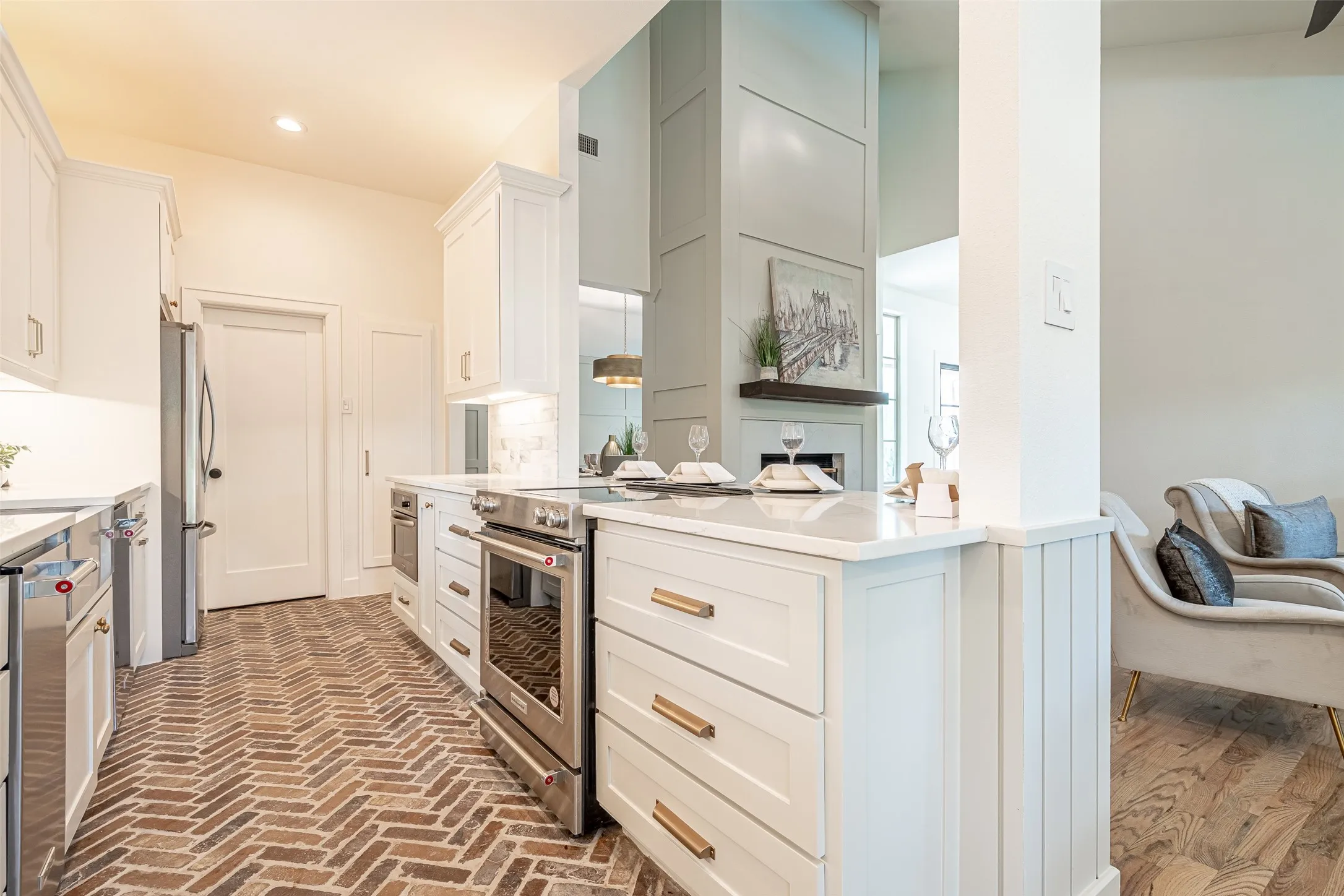 Single Family Residence For Sale in Tarrant County , 1904 Woodstock Drive, Colleyville, Texas 76034, 5 Bedroom, 4 Bathroom, 2 Garage spaces, 3,797 Sqft, built in 1980, mls#21346452, Real Estate Agent in Colleyville, Homes For Sale in Tarrant county, Homes For Sale in Colleyville, Realtor in Colleyville Texas, Real Estate Brokerage Independent Realty Texas, Luminita Cordes Realtor